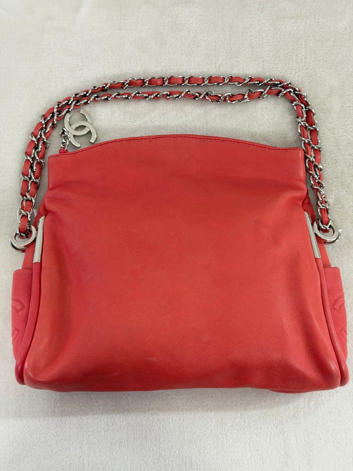 CHANEL Ultimate Soft HoboLambskin Chainbag