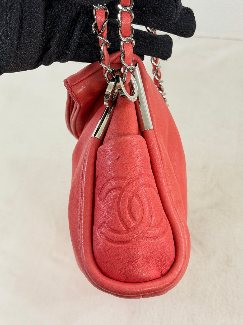 CHANEL Ultimate Soft HoboLambskin Chainbag