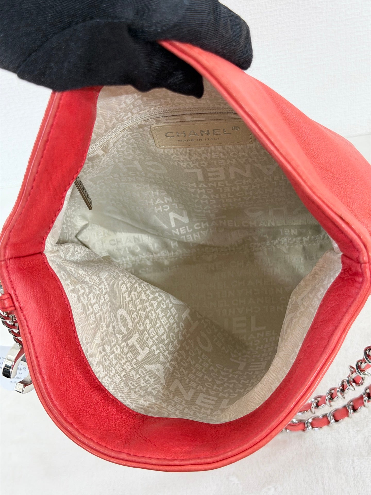 CHANEL Ultimate Soft HoboLambskin Chainbag