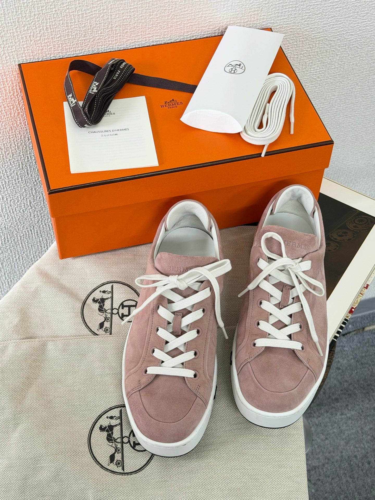 HERMES Sneaker