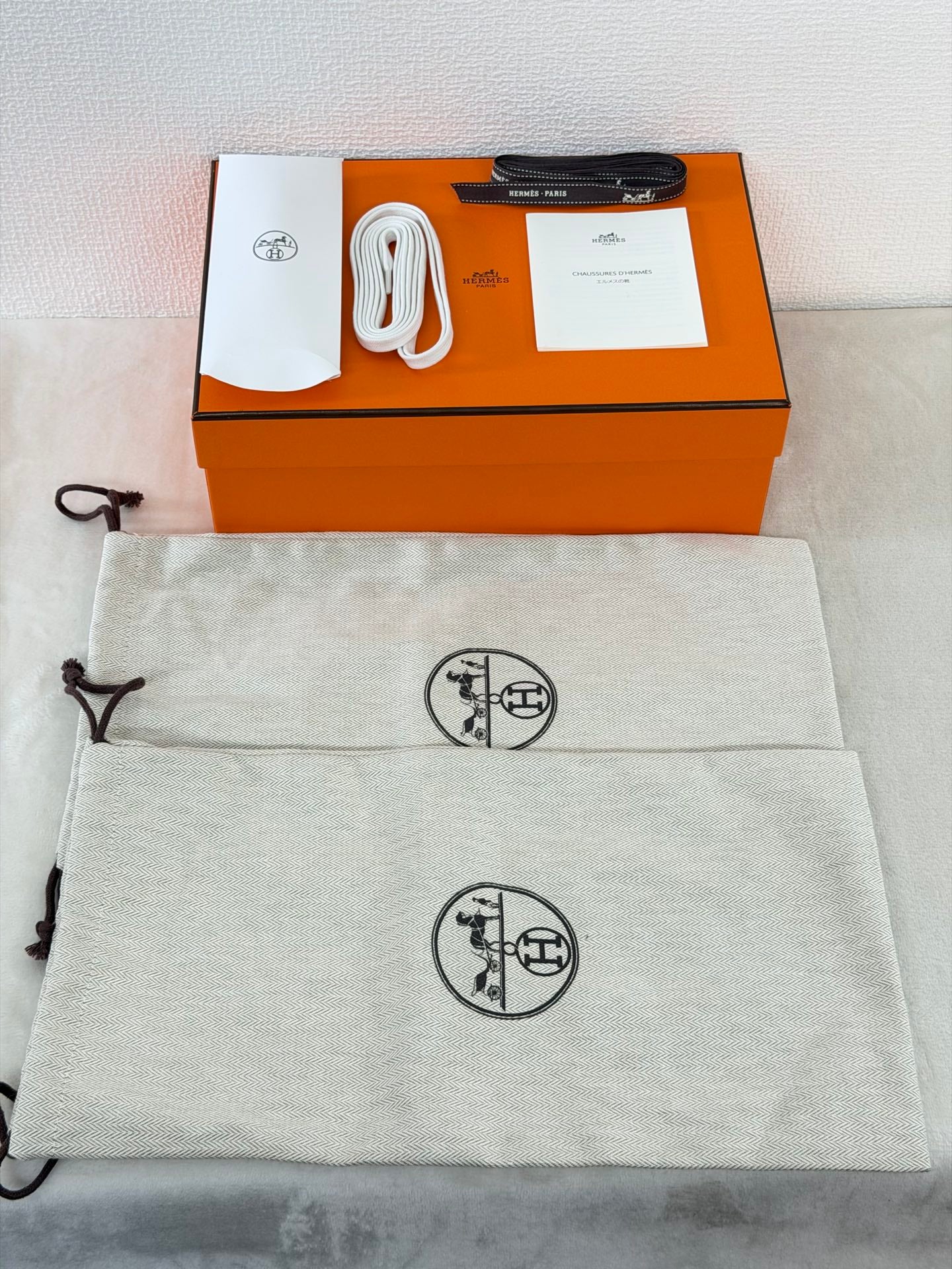 HERMES Sneaker