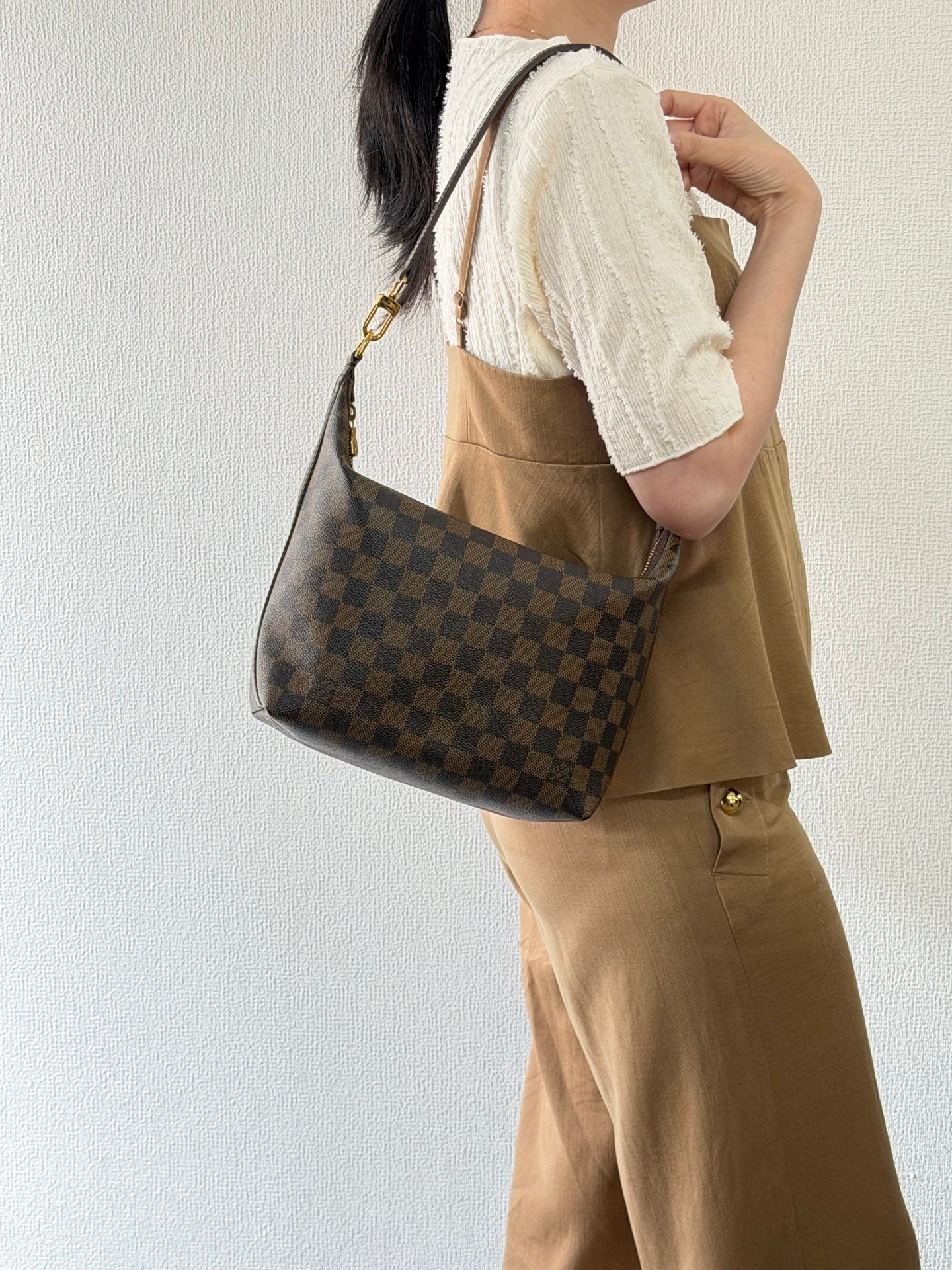 Louis Vuitton Damier Ebene Illovo MM