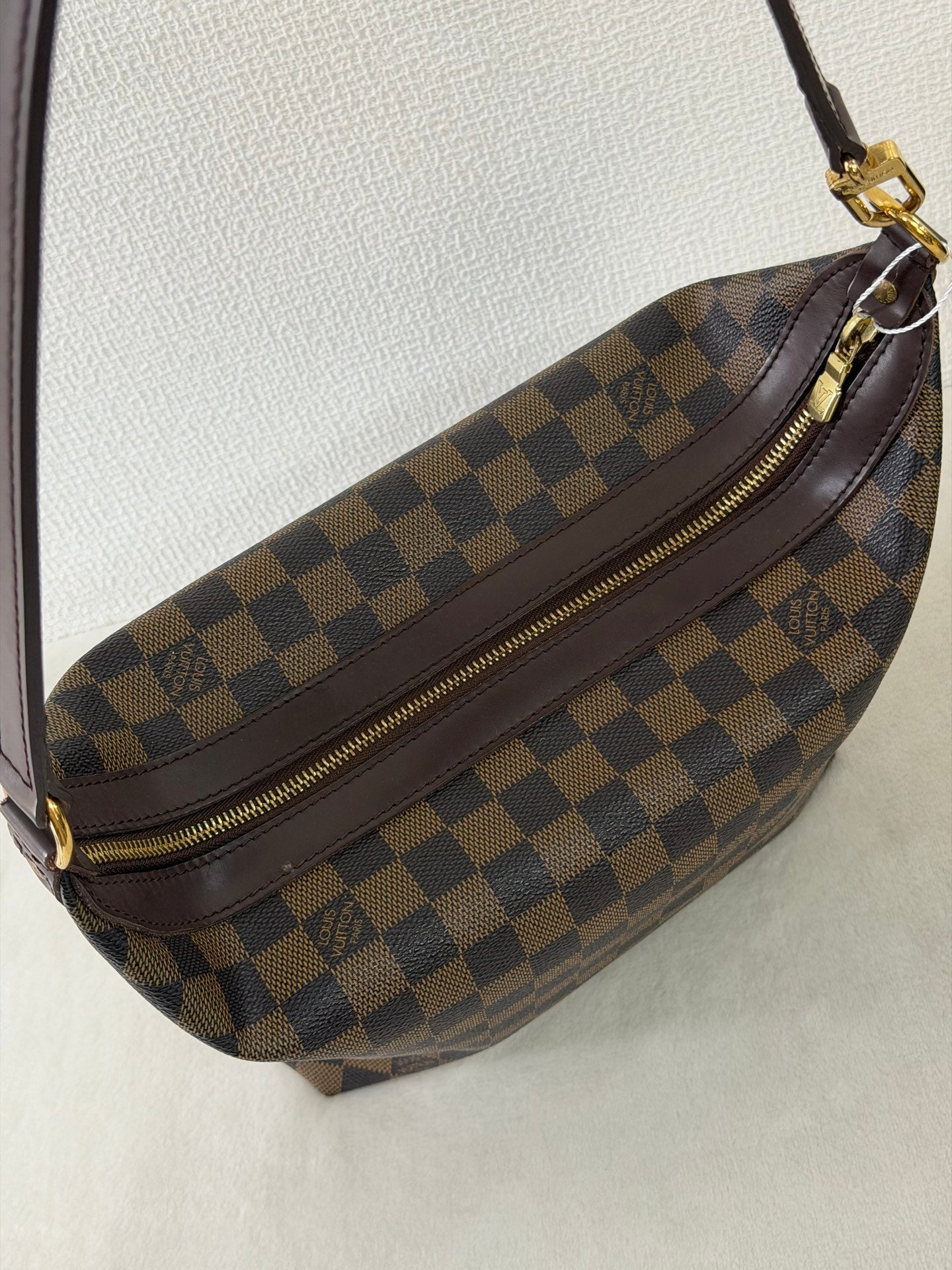 Louis Vuitton Damier Ebene Illovo MM