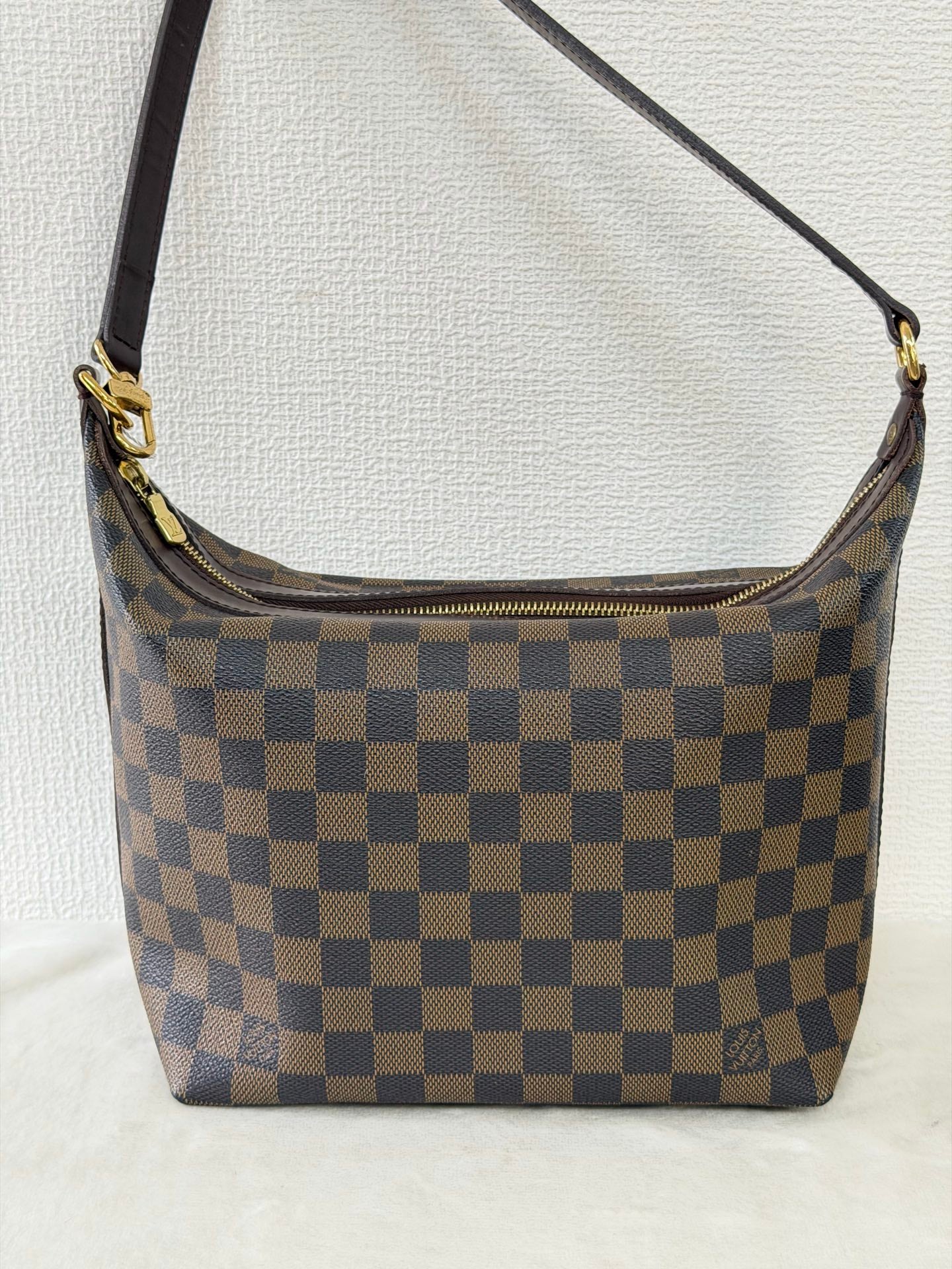 Louis Vuitton Damier Ebene Illovo MM
