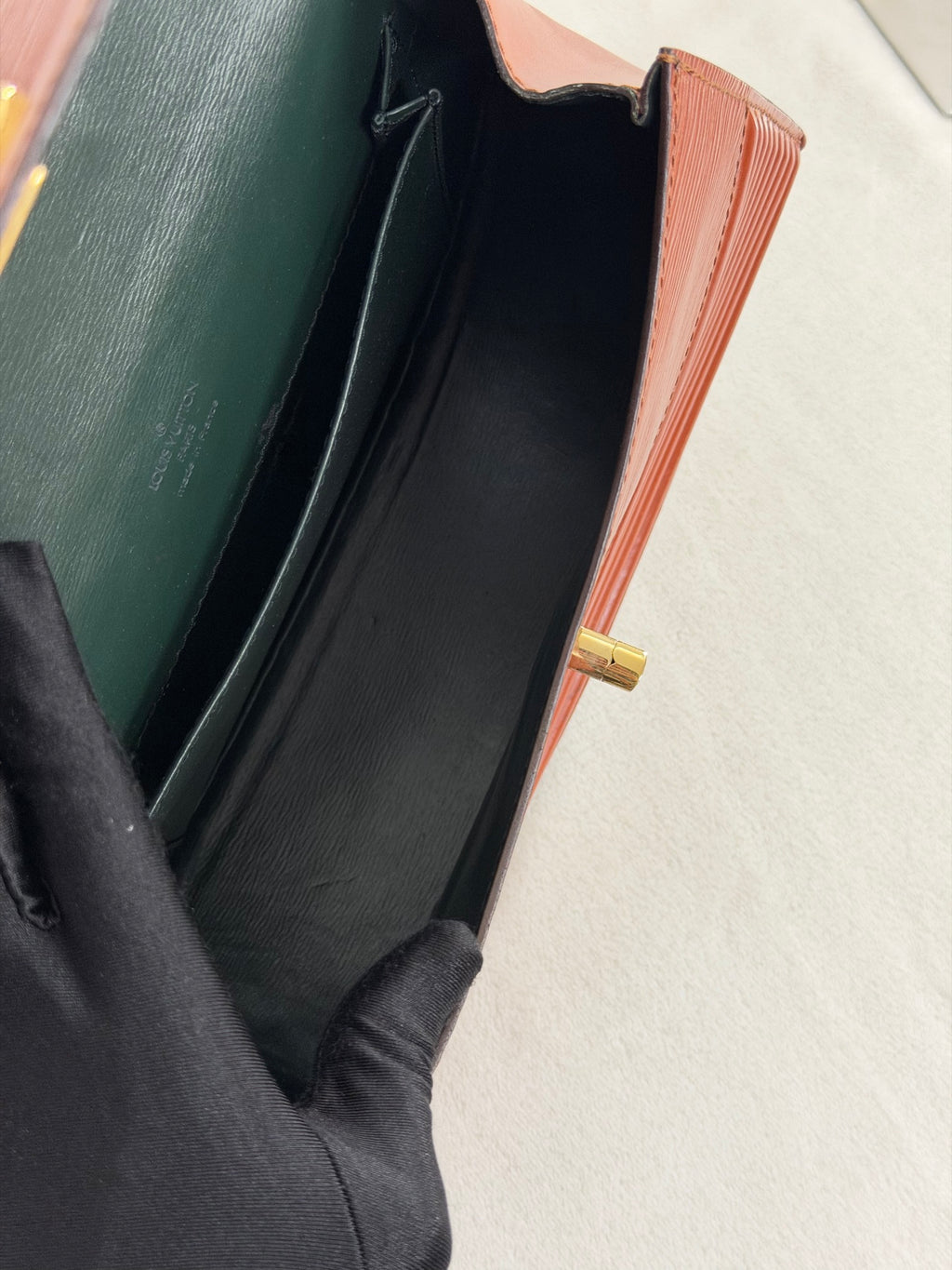 Louis Vuitton Kenyan Fawn Epi Leather Tilsitt Bag