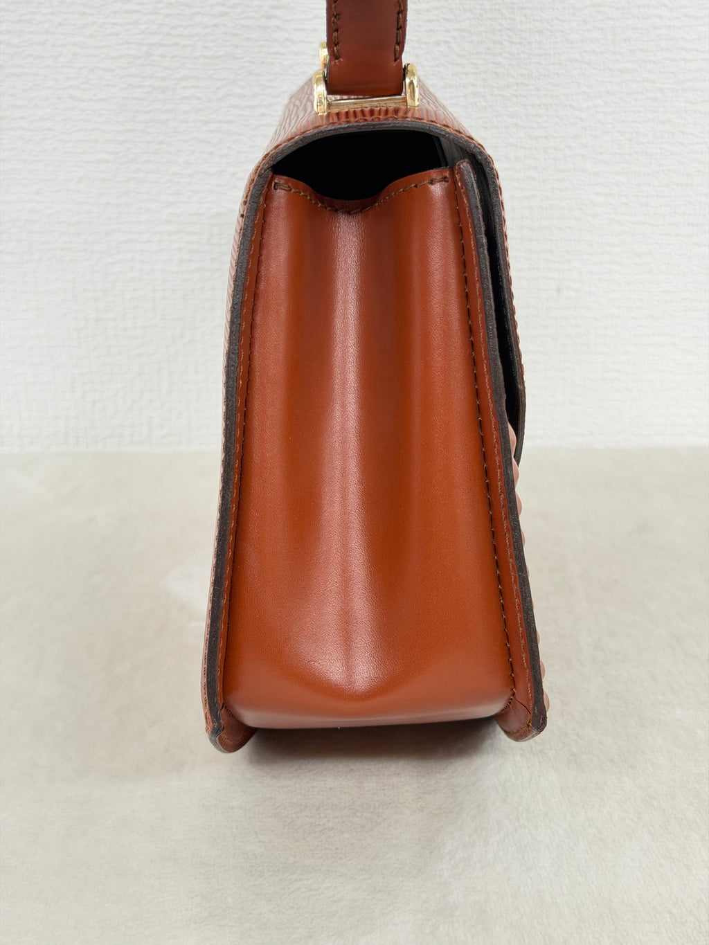 Louis Vuitton Kenyan Fawn Epi Leather Tilsitt Bag