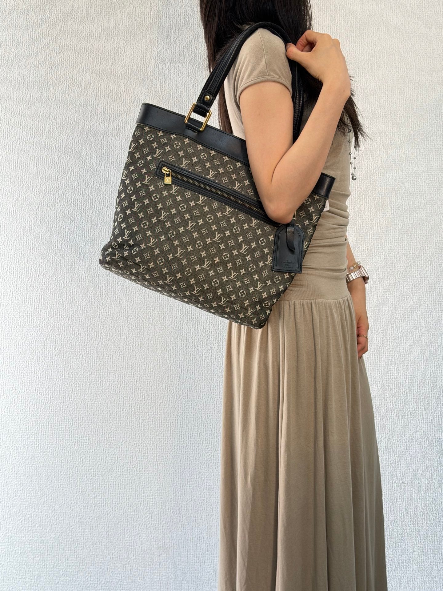 Louis Vuitton Monogram Mini Lucille GM Handbag