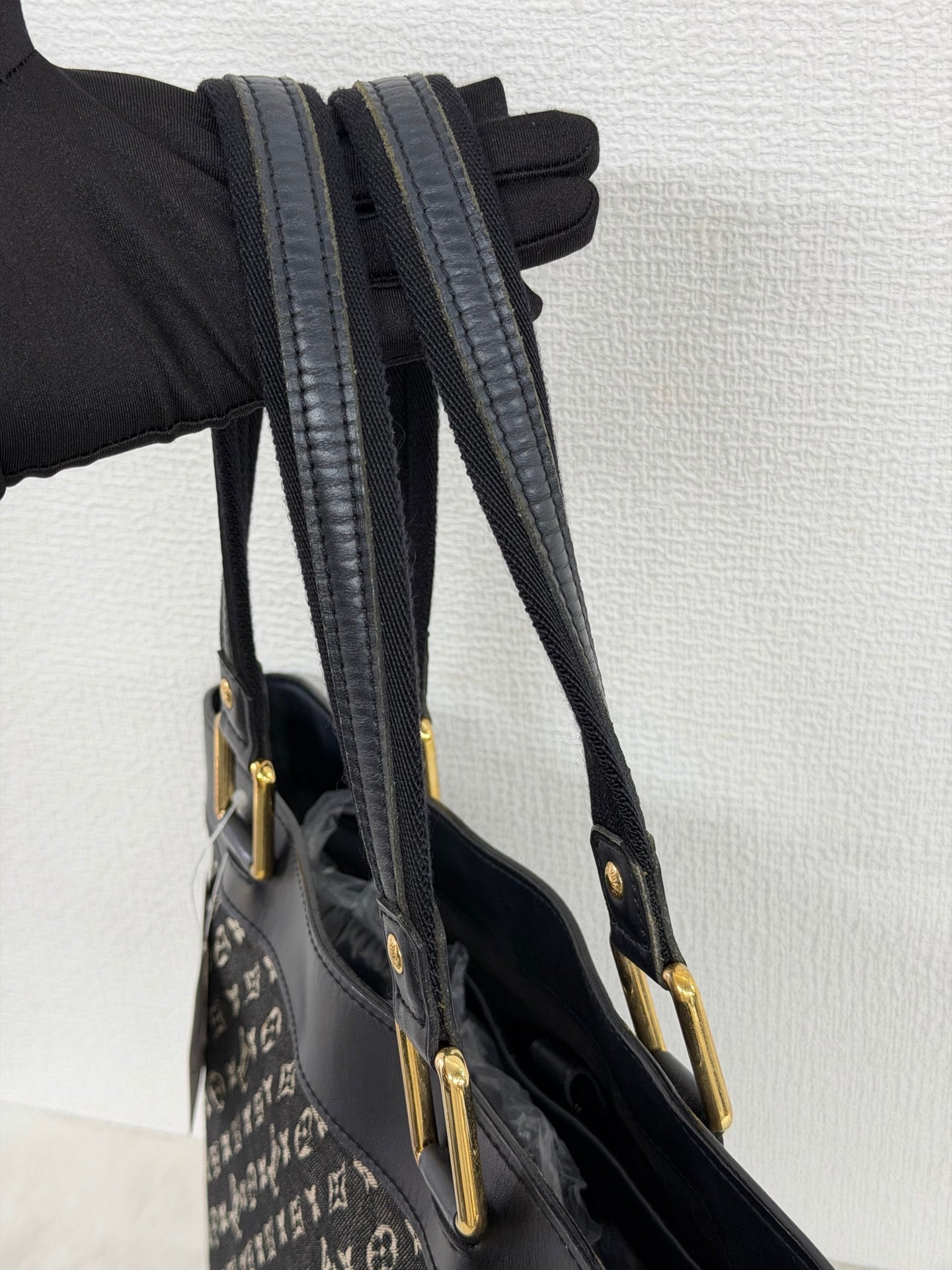 Louis Vuitton Monogram Mini Lucille GM Handbag