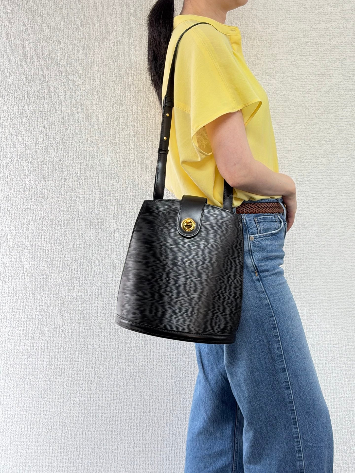 LOUIS VUITTON EPI Bucket Shoulder Bag