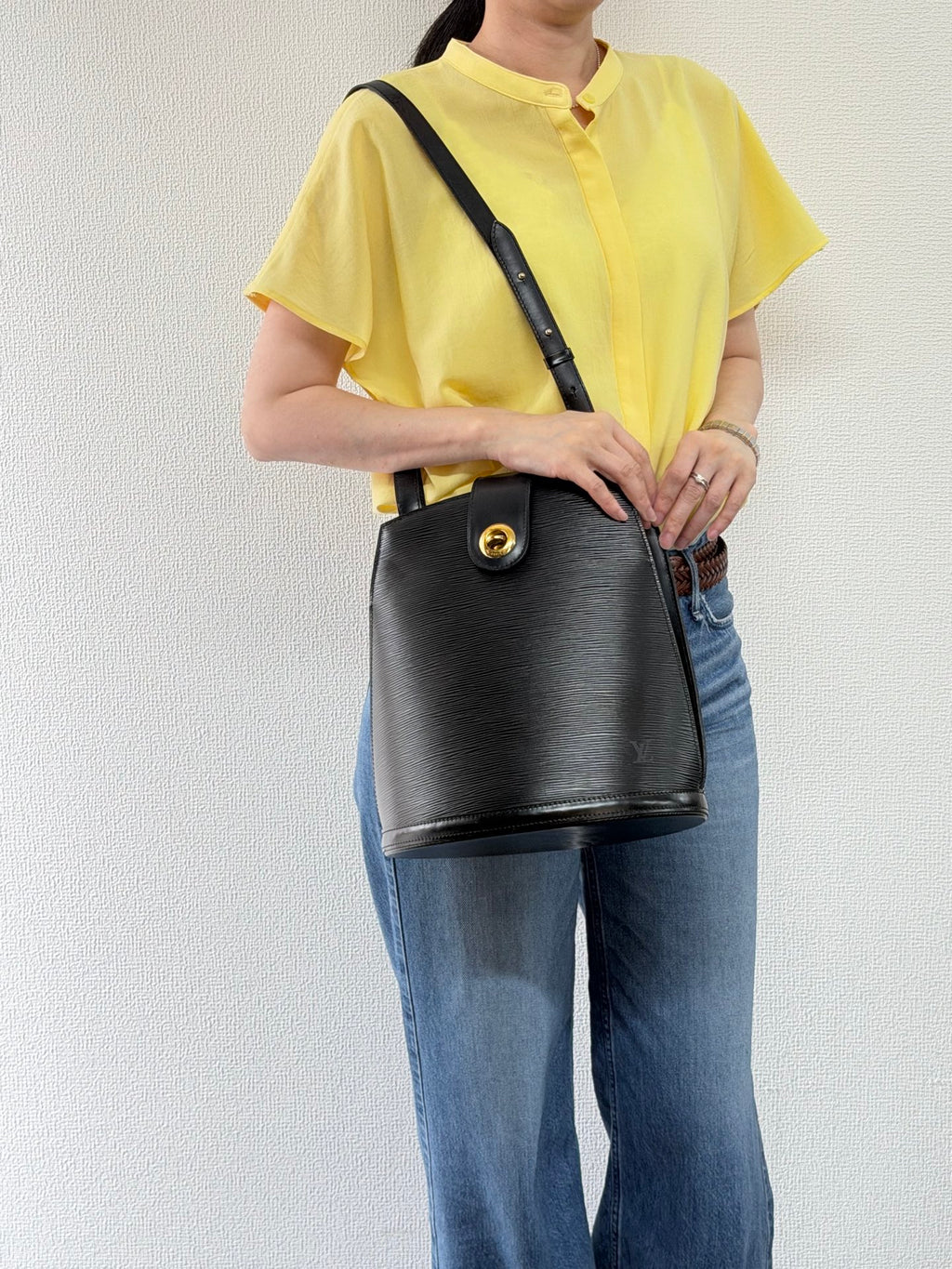 LOUIS VUITTON EPI Bucket Shoulder Bag