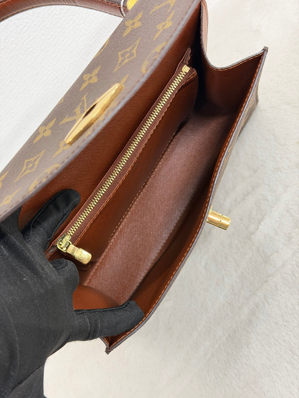 Louis Vuitton Monogram Beverly MM Bag