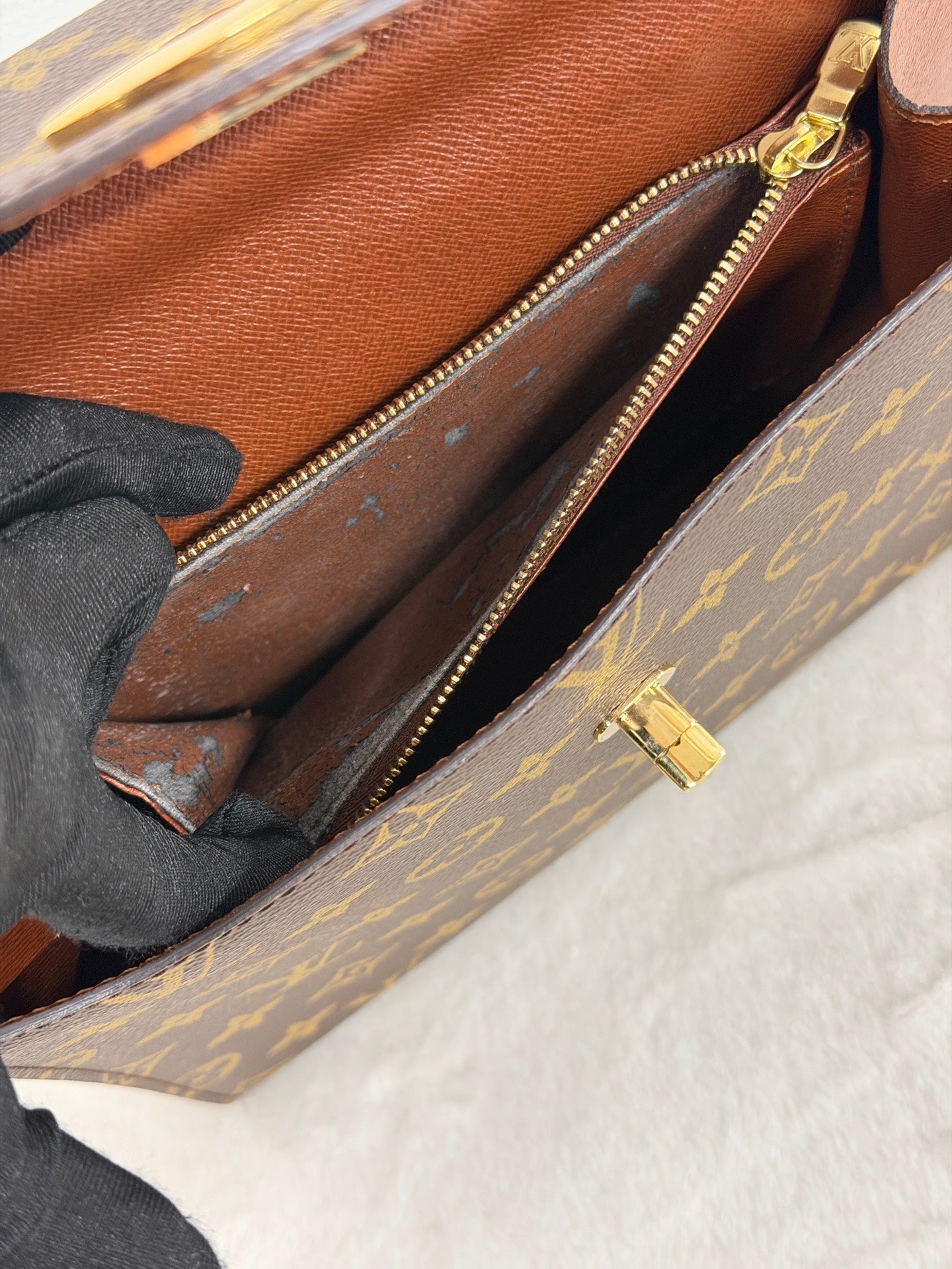 Louis Vuitton Monogram Beverly MM Bag