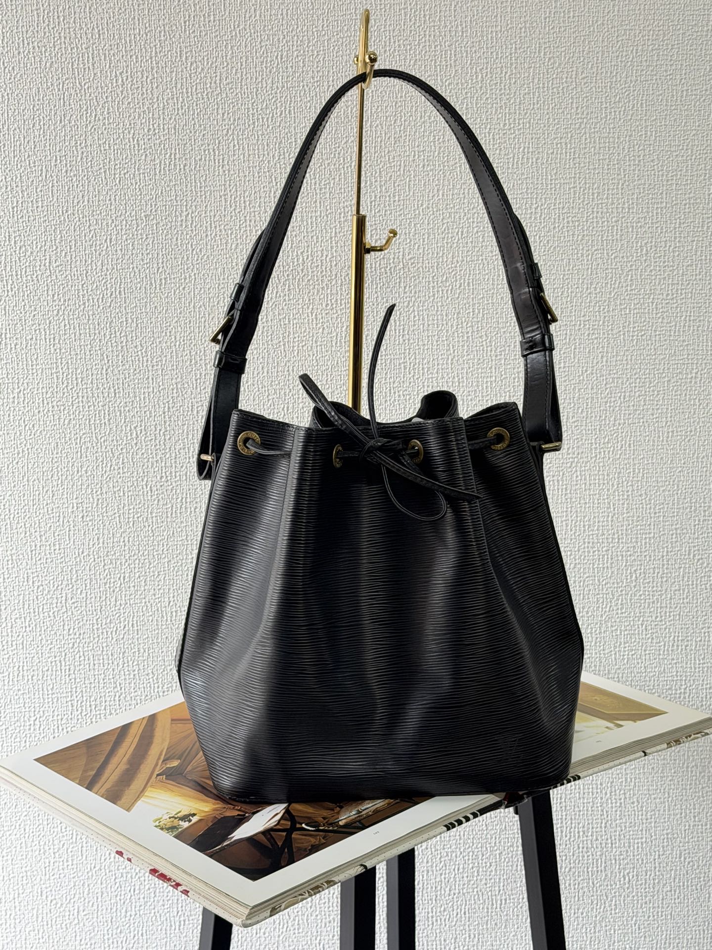 Louis Vuitton Épi Leather Noé Bag(Noir/Black coloration)