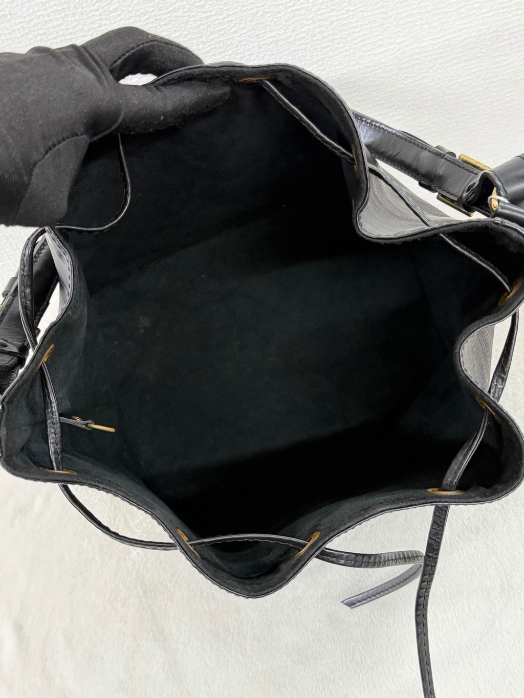 Louis Vuitton Épi Leather Noé Bag(Noir/Black coloration)