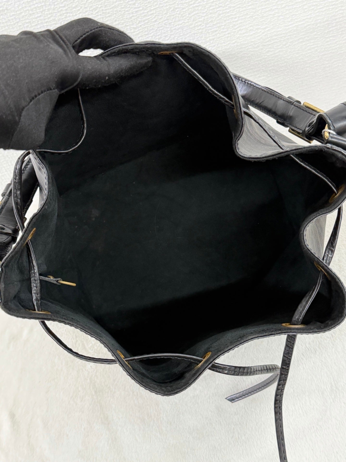 Louis Vuitton Épi Leather Noé Bag(Noir/Black coloration)