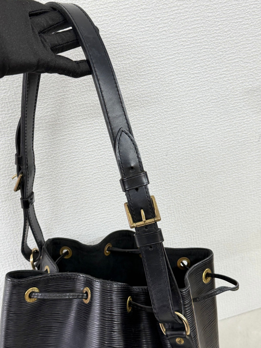 Louis Vuitton Épi Leather Noé Bag(Noir/Black coloration)