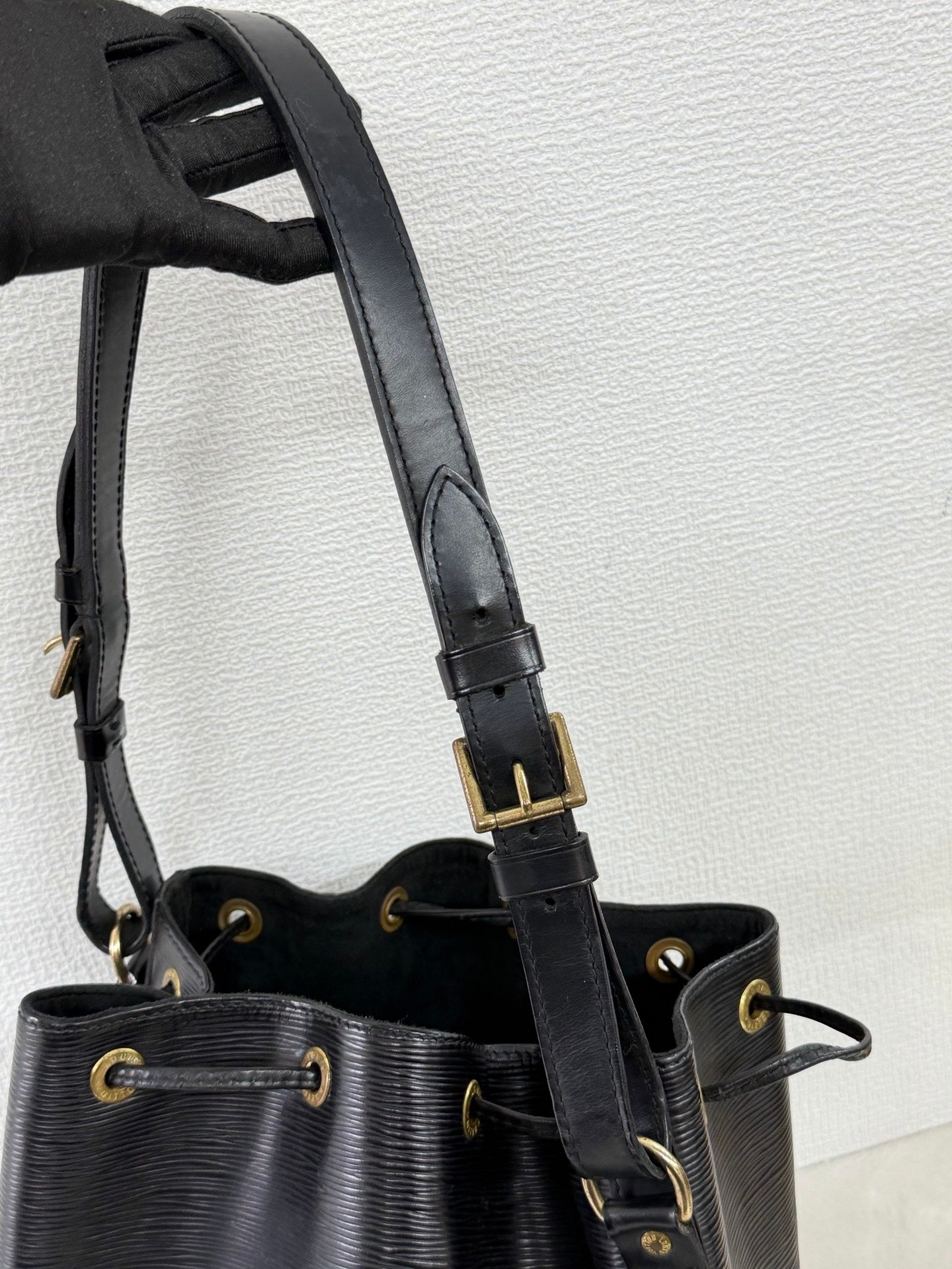 Louis Vuitton Épi Leather Noé Bag(Noir/Black coloration)