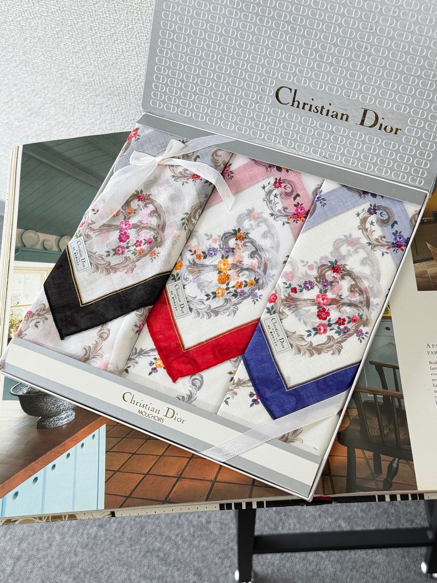 CHRISTIAN DIOR Handkerchief Box Set