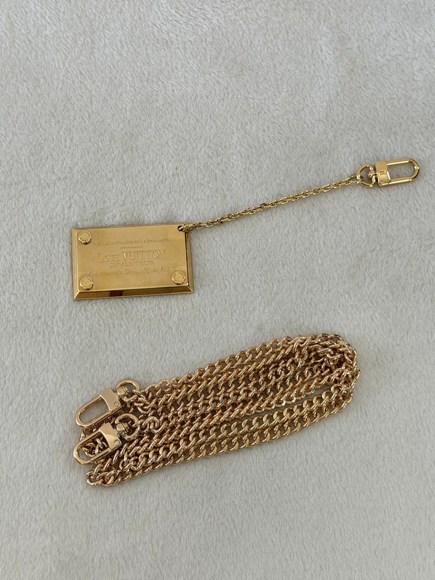 Louis Vuitton Pochette Altaïr Clutch