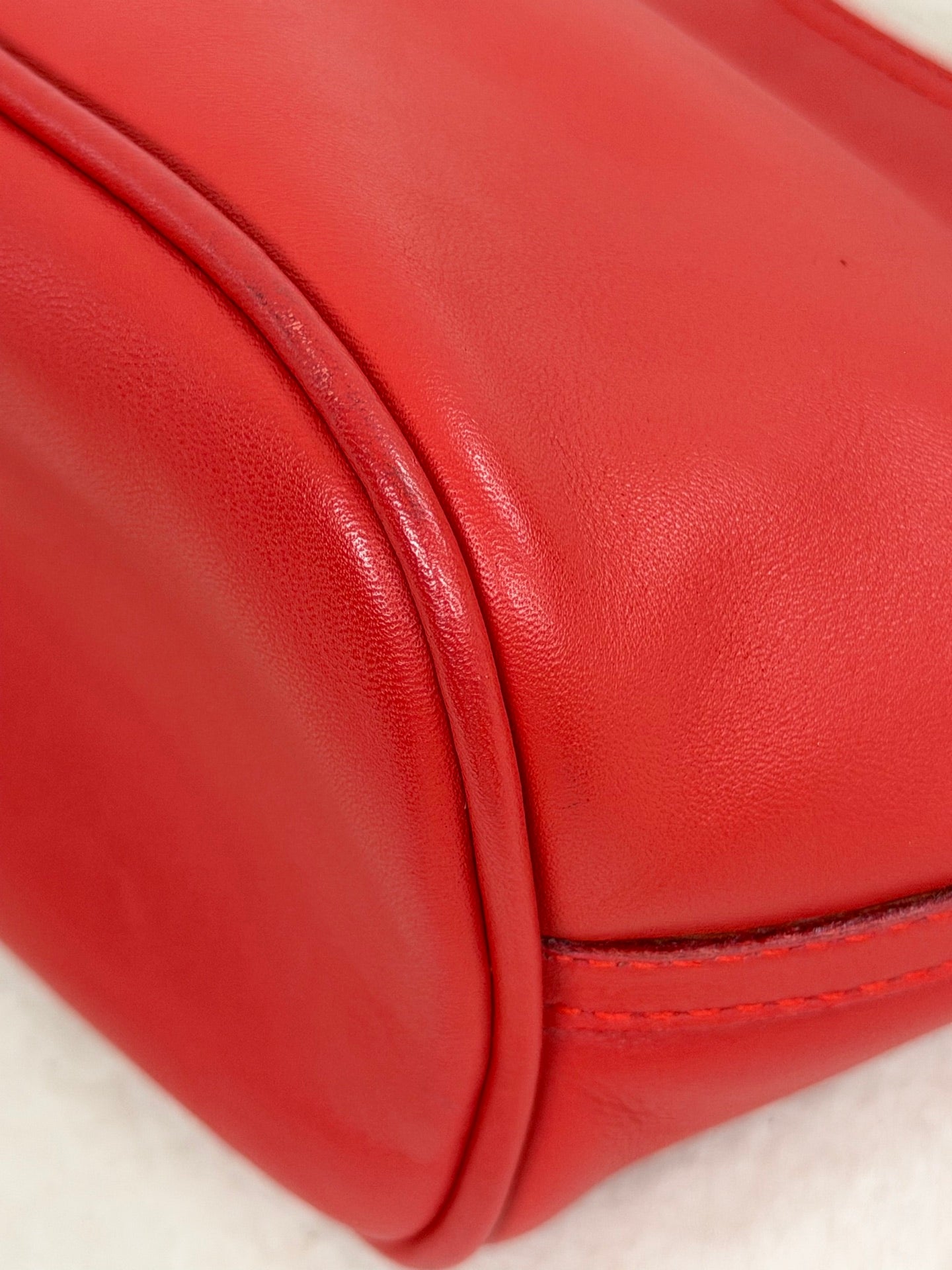 Gucci Vintage Leather Boat Pochette