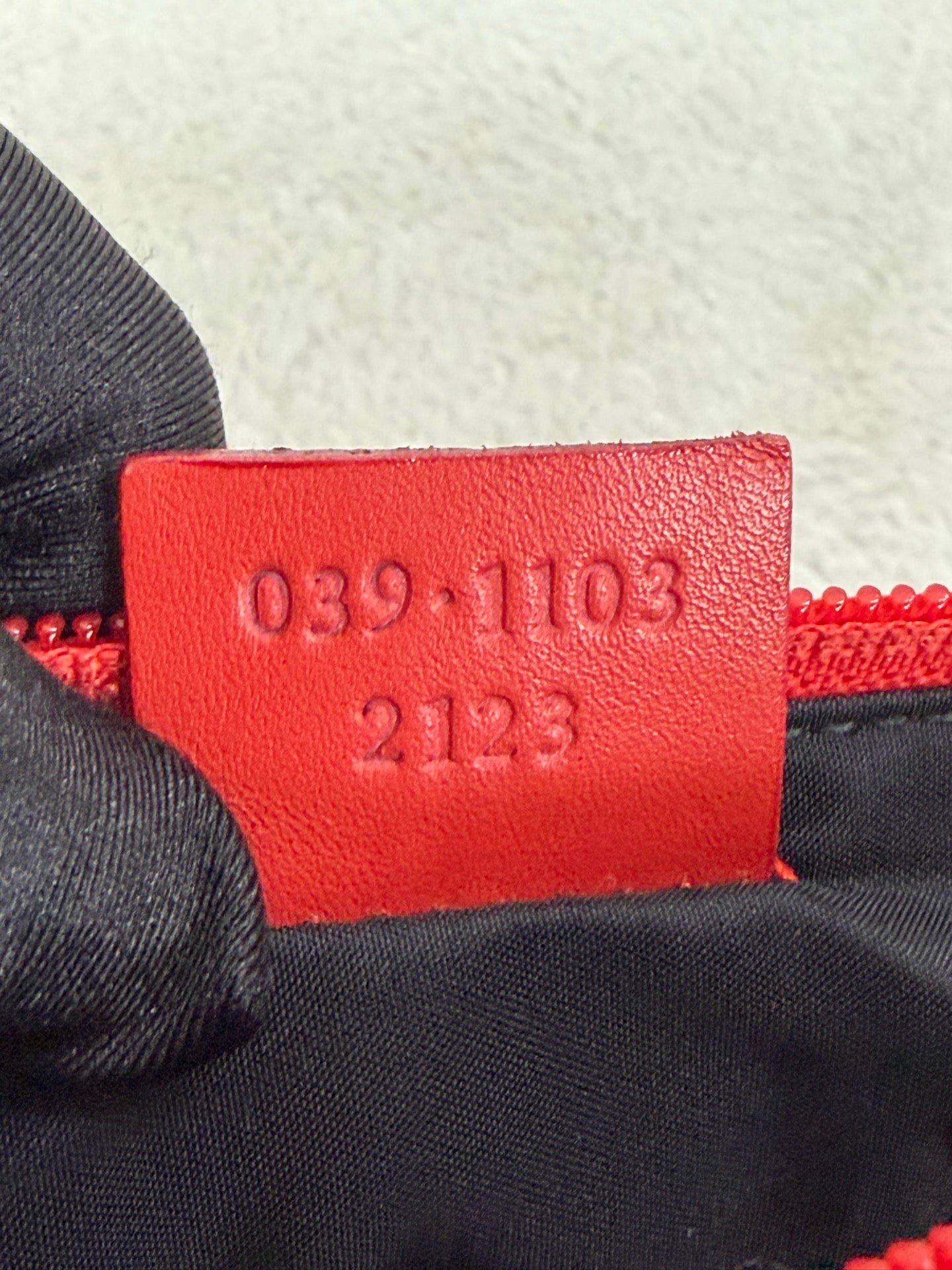 Gucci Vintage Leather Boat Pochette
