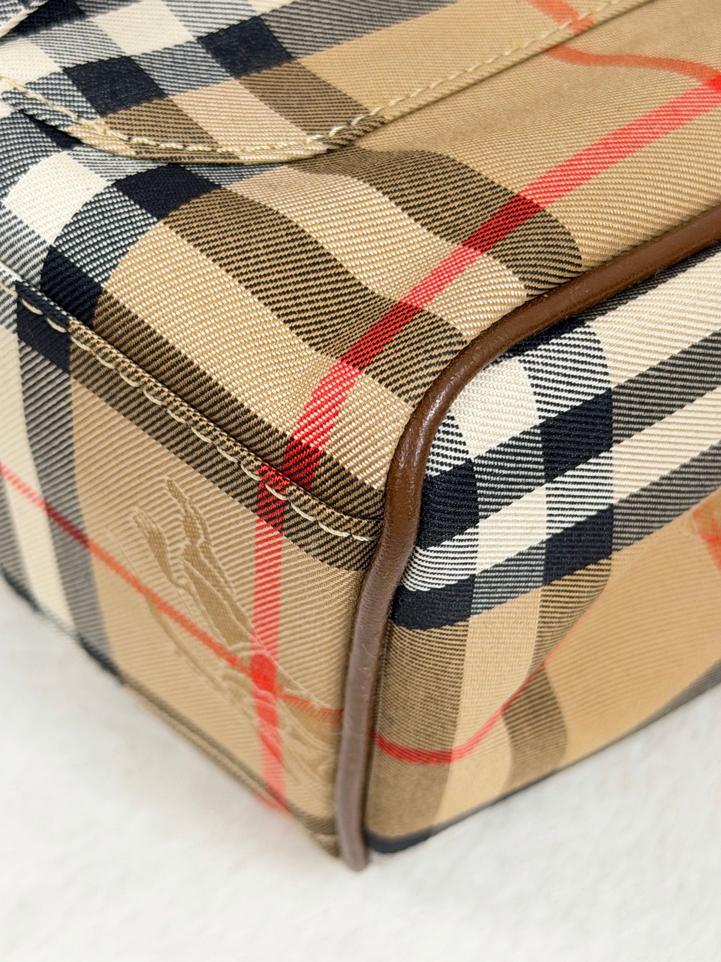 Burberrys Vintage Haymarket Check Tote Bag