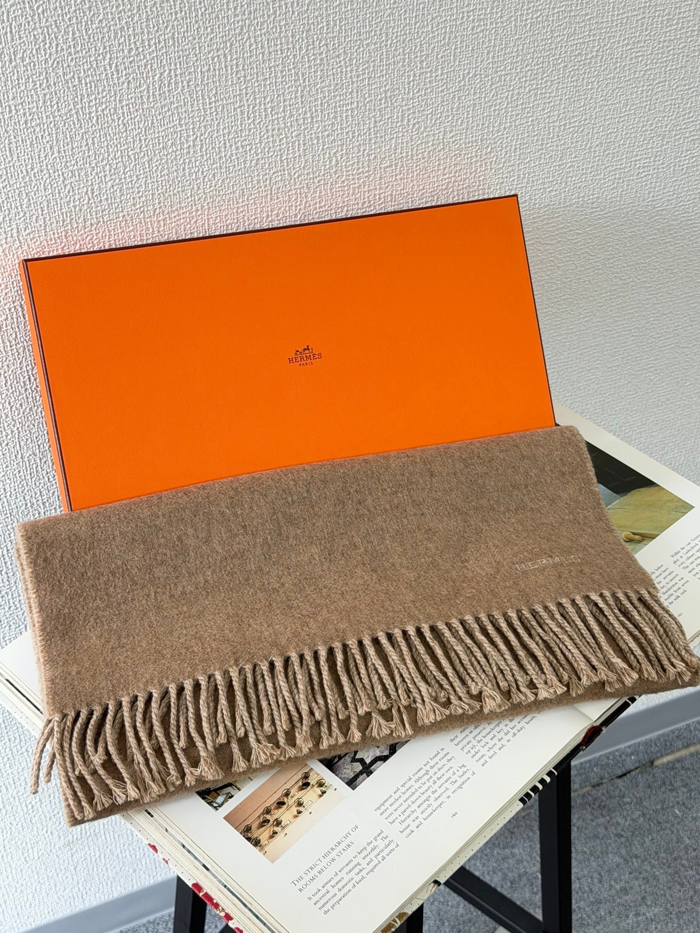 Hermès Classic Cashmere Scarf in Marron Glacé / Étoupe