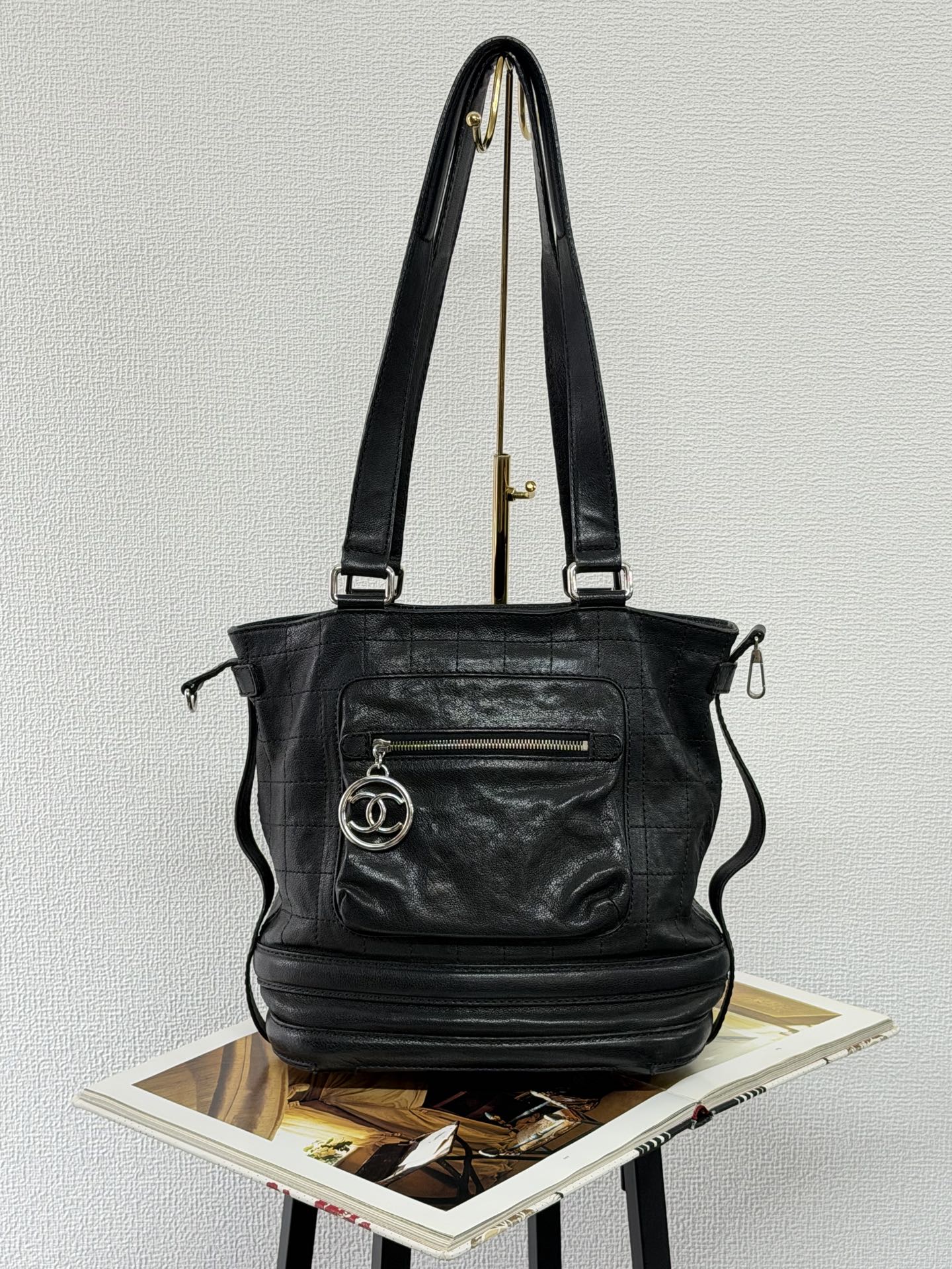 CHANEL Black-silver Totebag