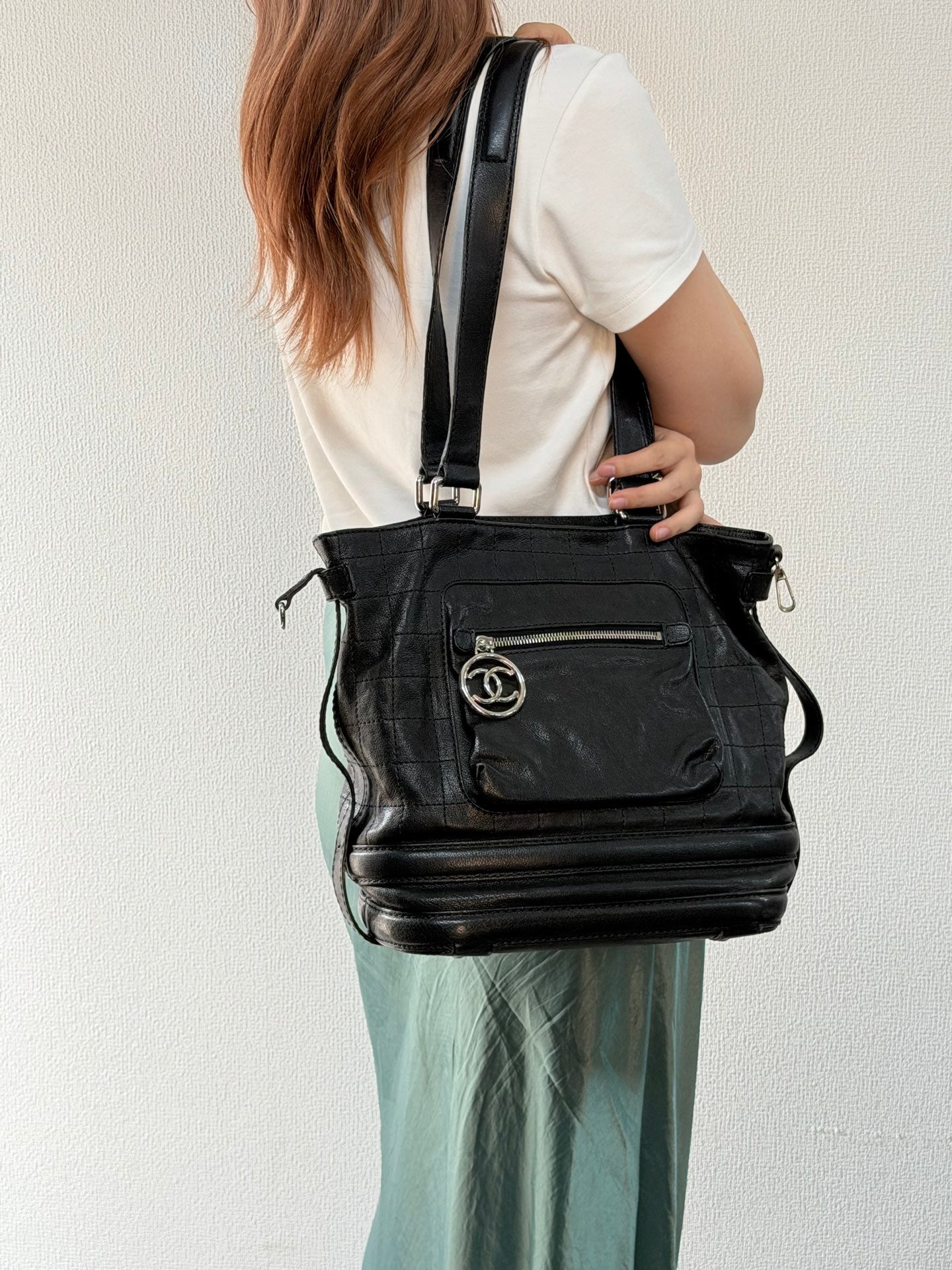 CHANEL Black-silver Totebag