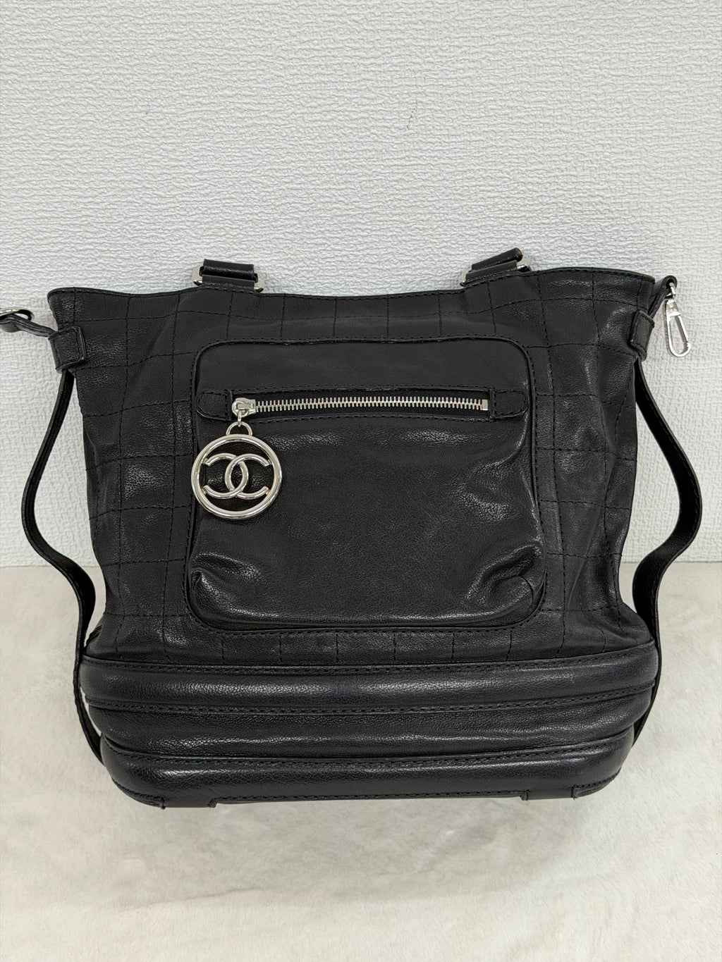 CHANEL Black-silver Totebag