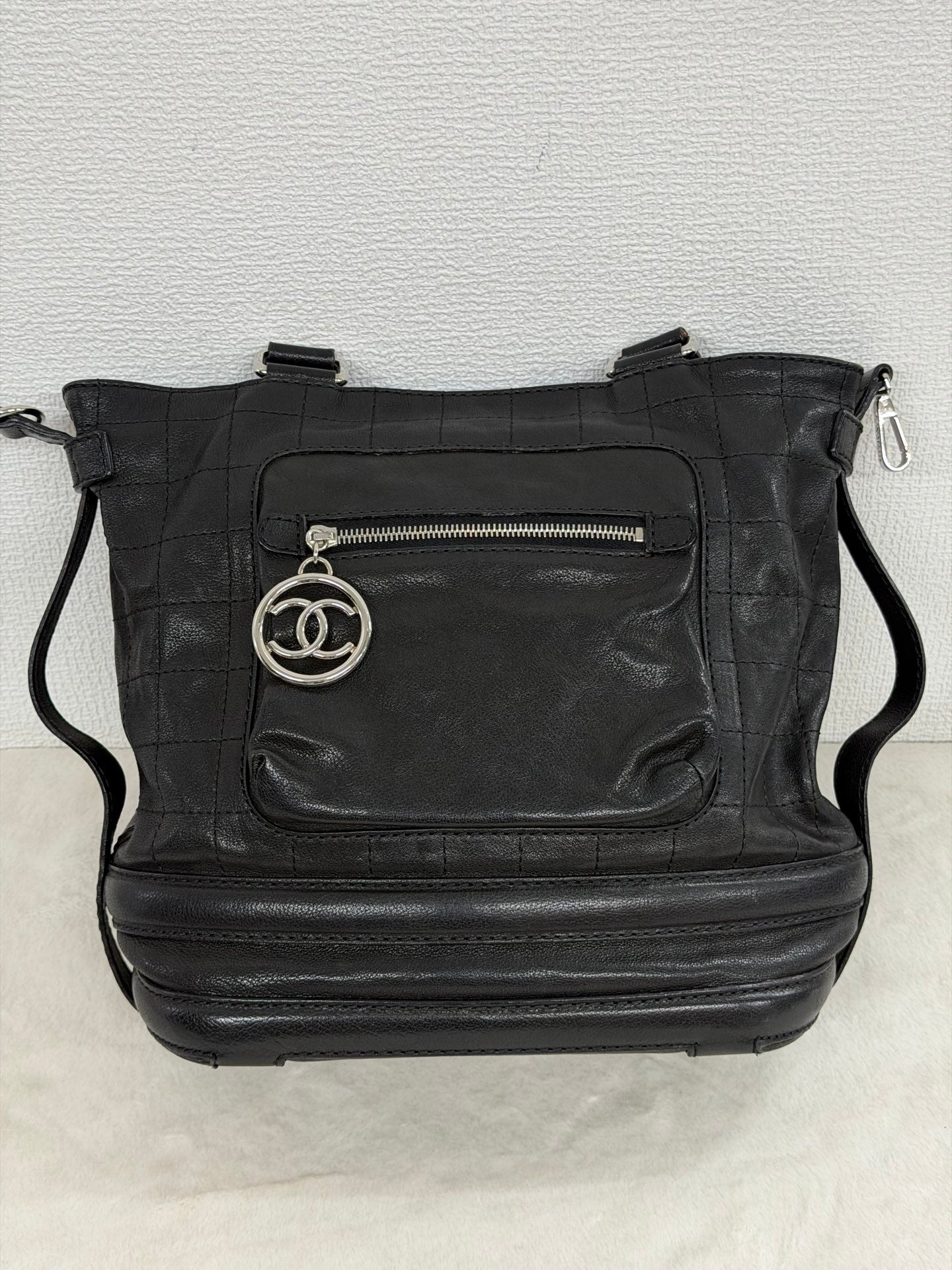 CHANEL Black-silver Totebag