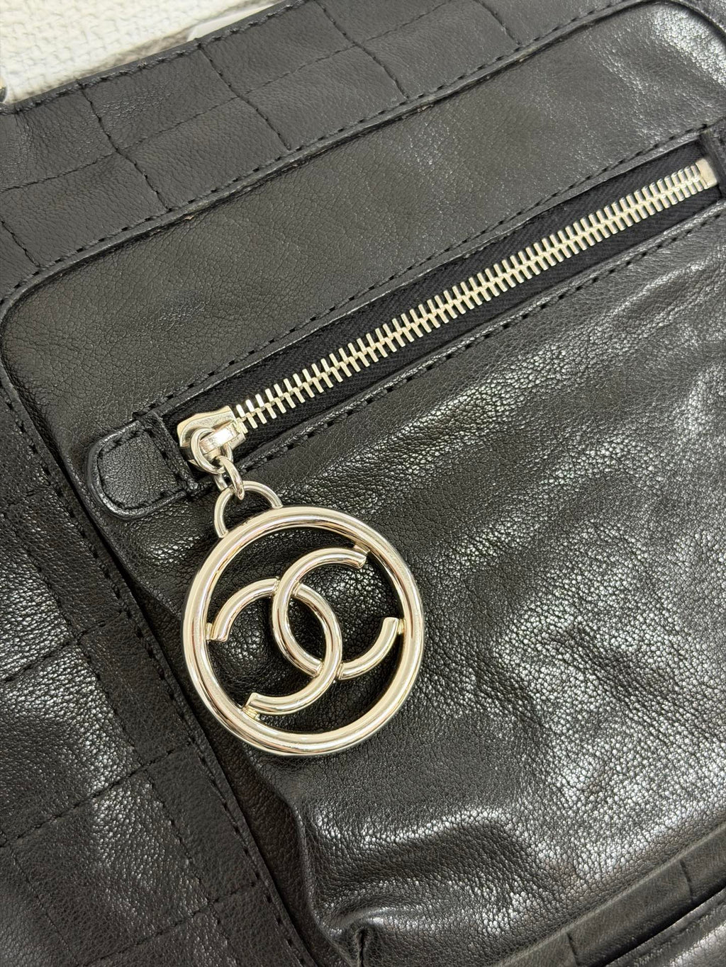 CHANEL Black-silver Totebag
