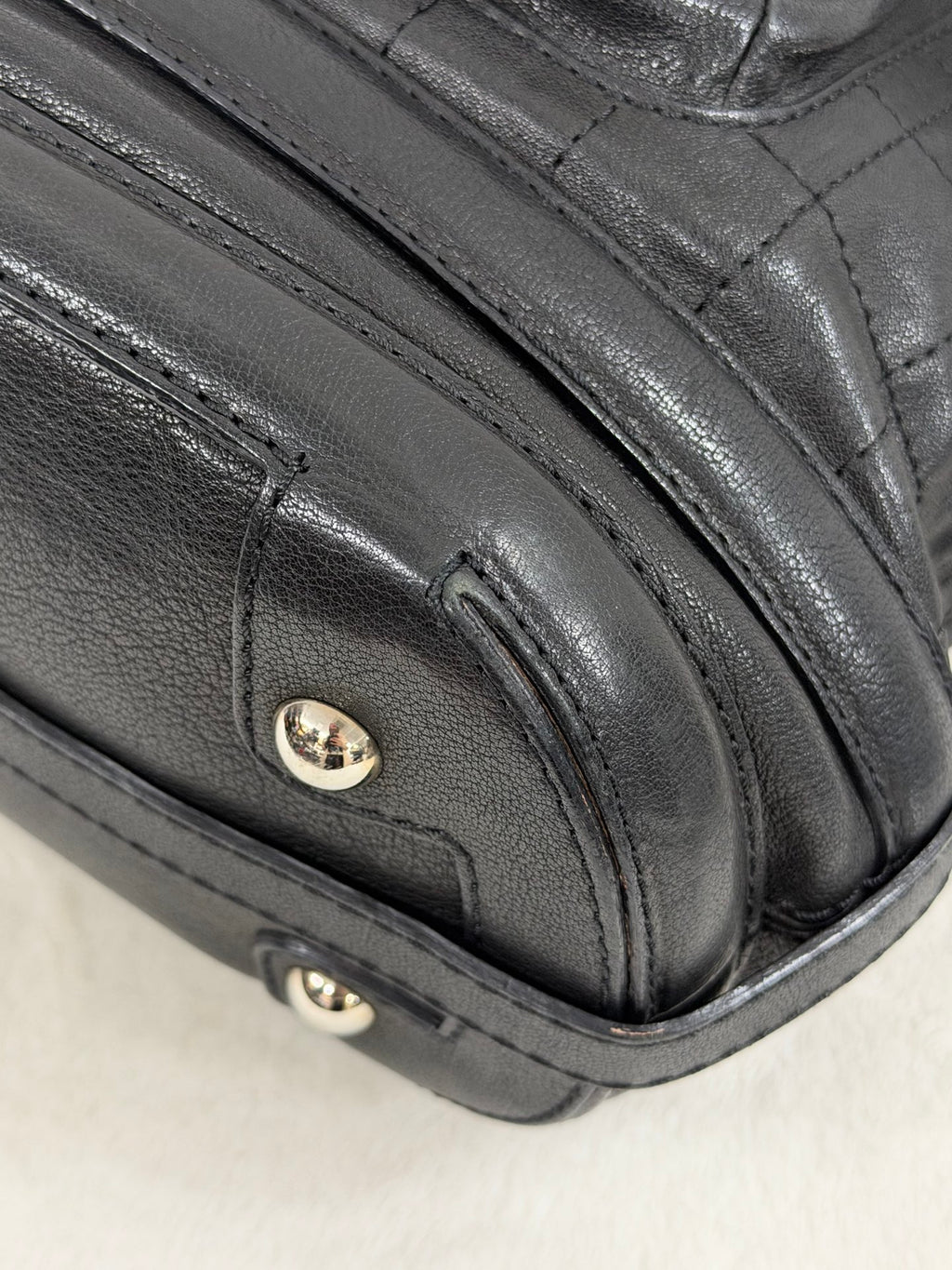 CHANEL Black-silver Totebag