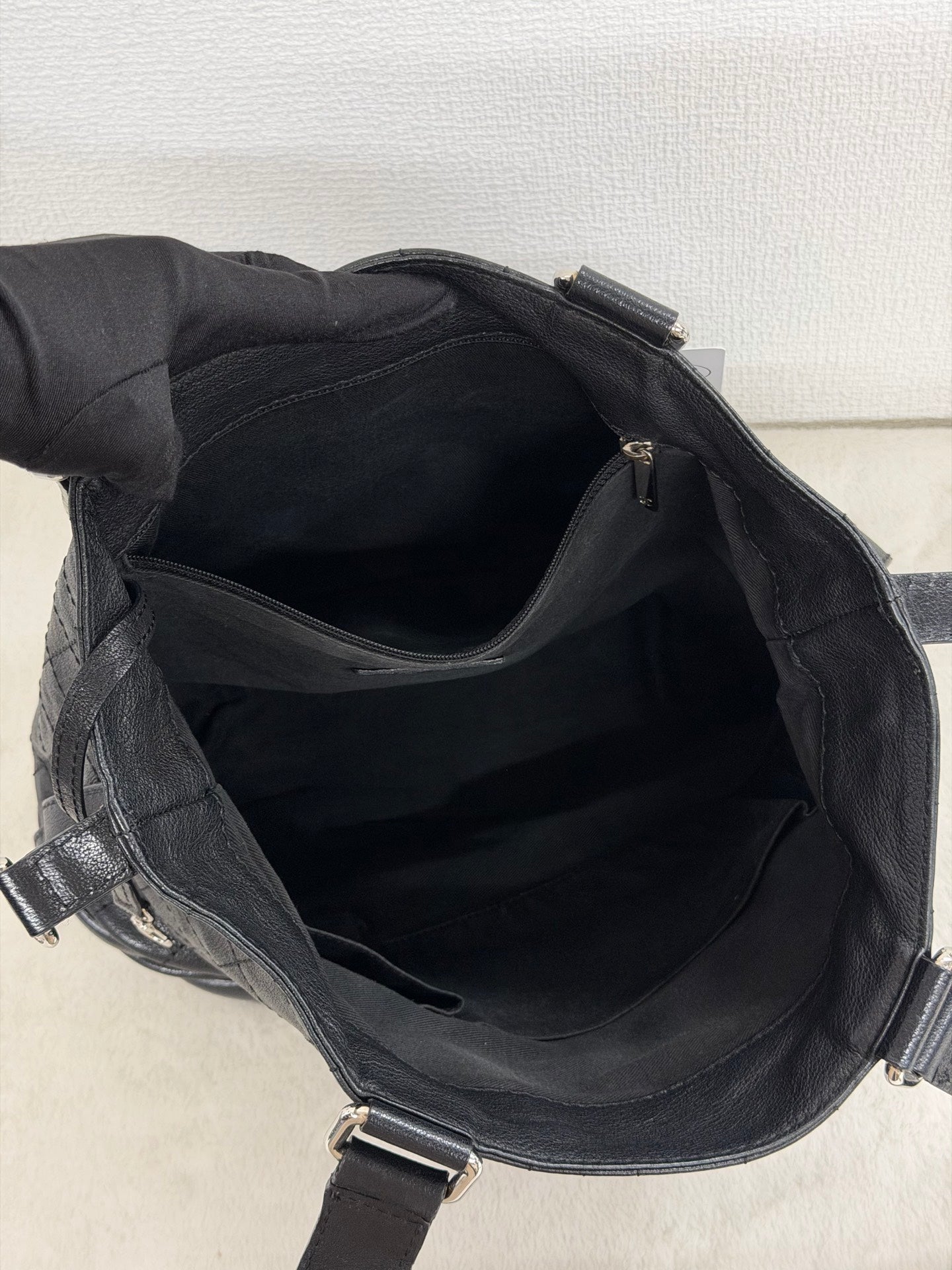 CHANEL Black-silver Totebag