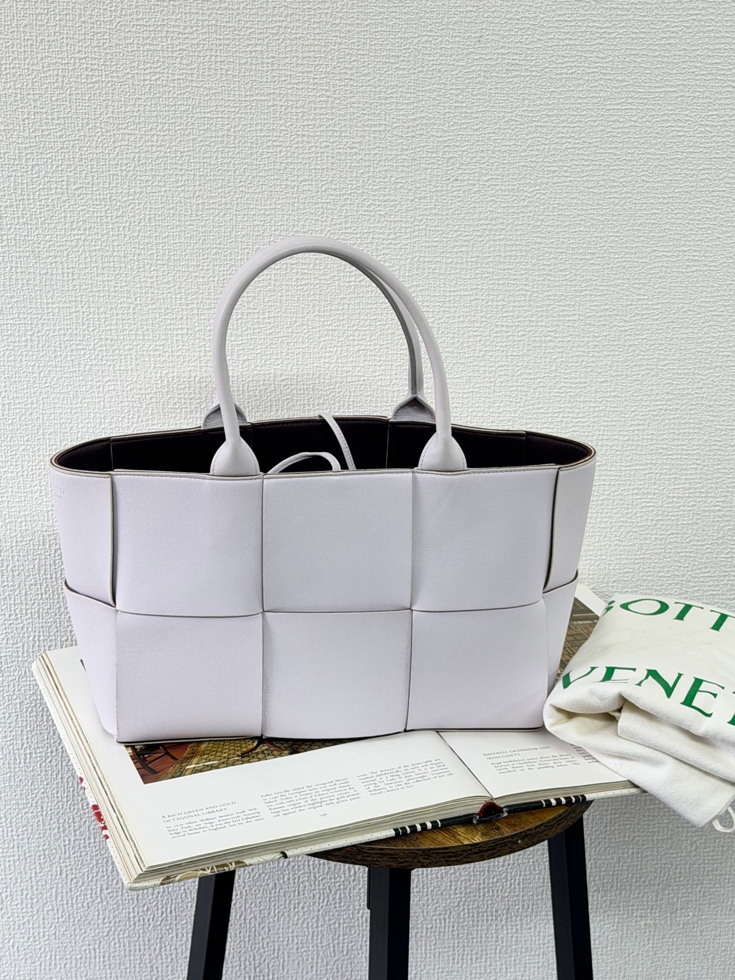 BOTTEGA VENETA Arco Violet Totebag