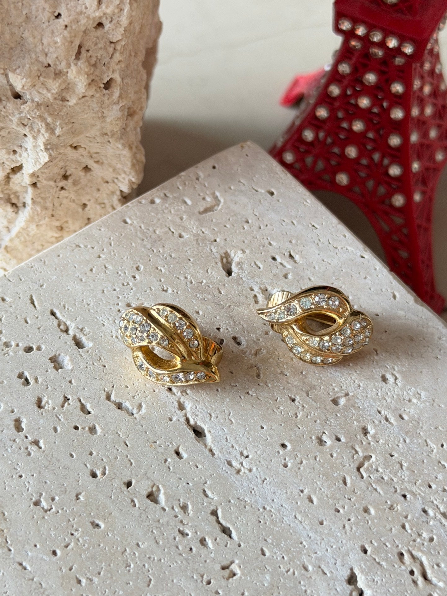 CHRISTIAN DIOR Rheinstone Clips On Earring