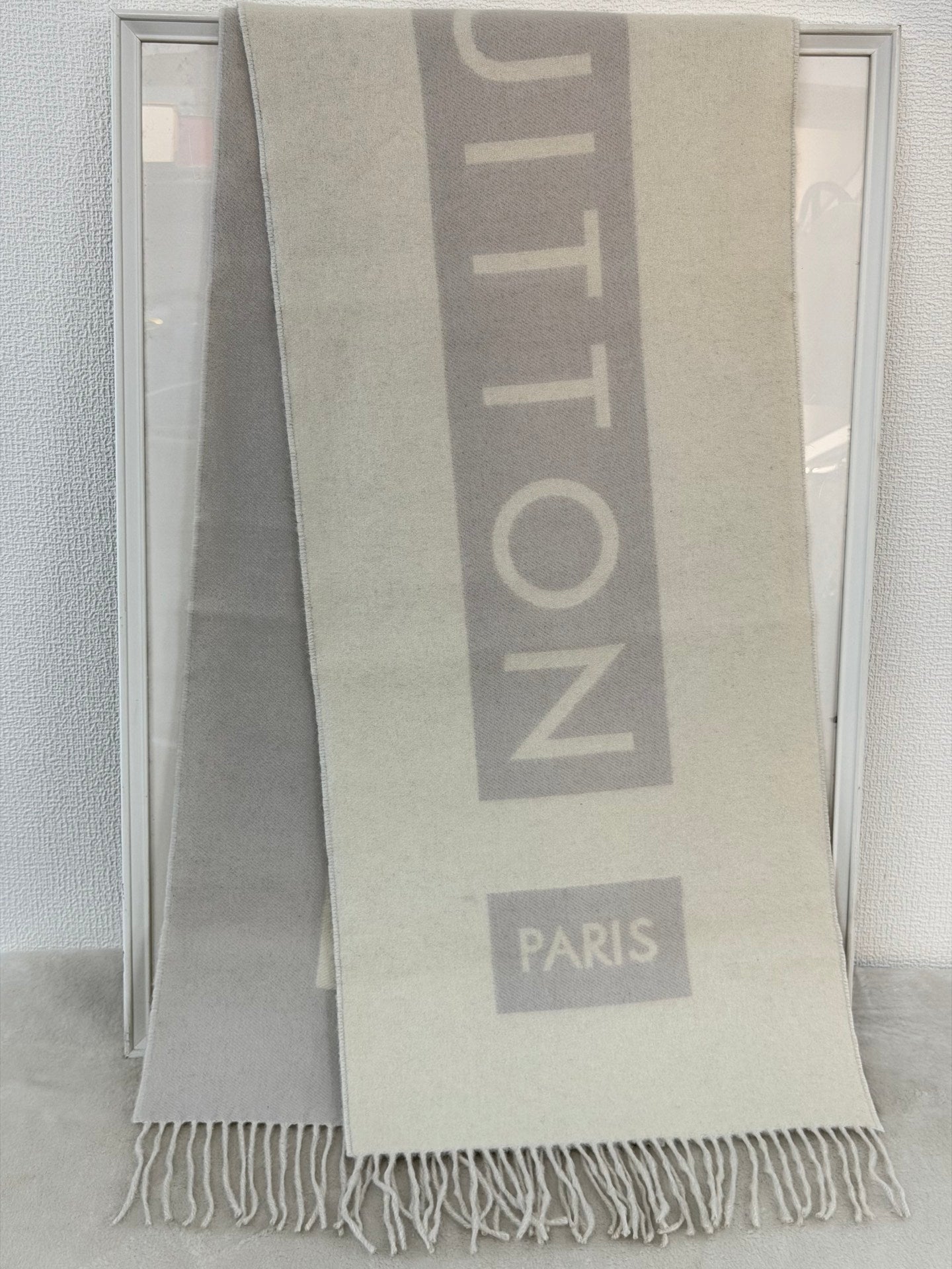 Louis Vuitton Reykjavik Cashmere Scarf