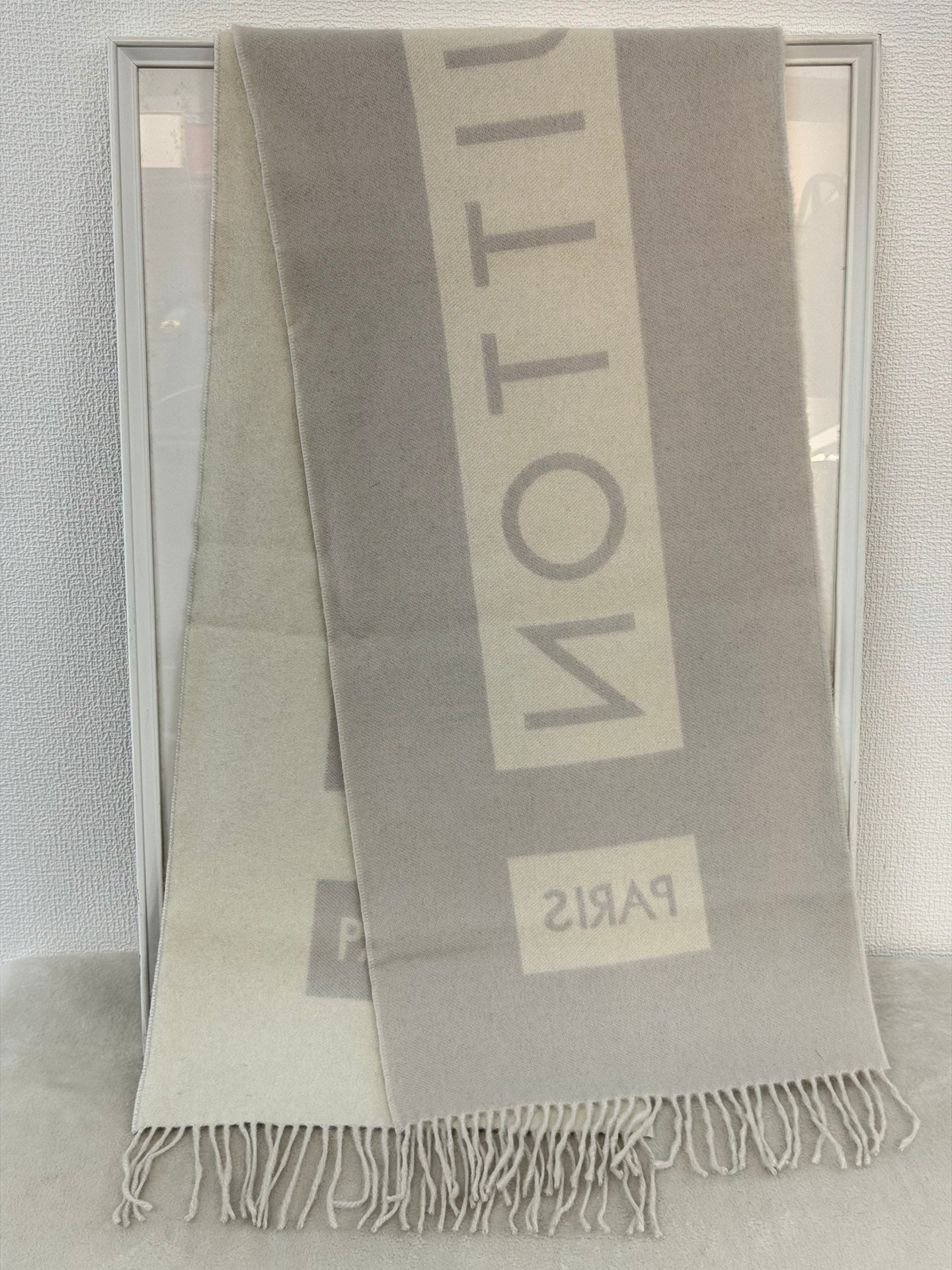 Louis Vuitton Reykjavik Cashmere Scarf