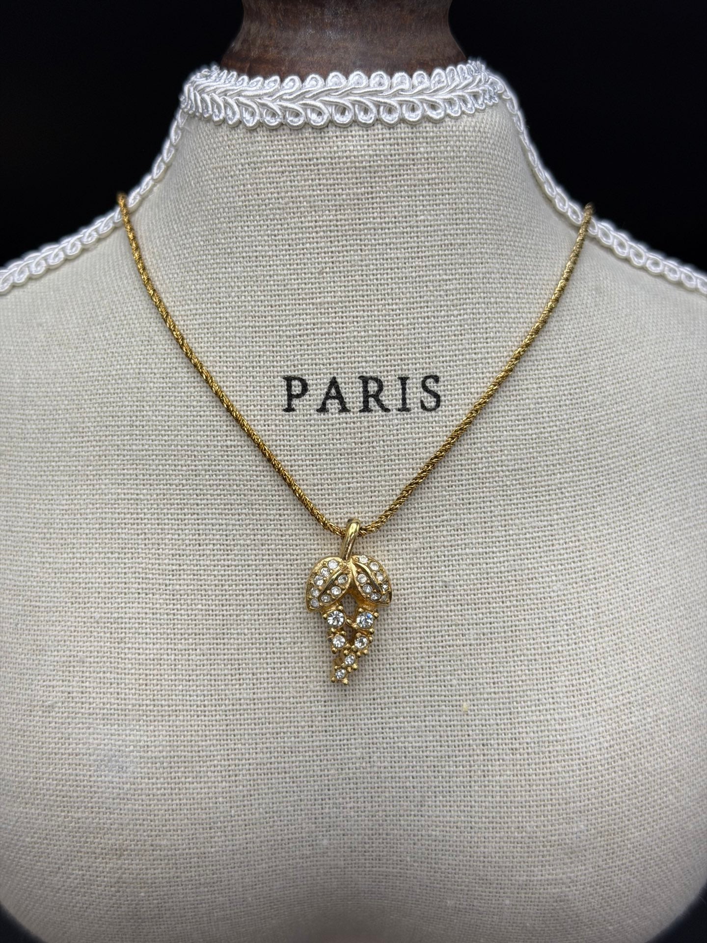 DIOR Grape pendant Vintage Necklace