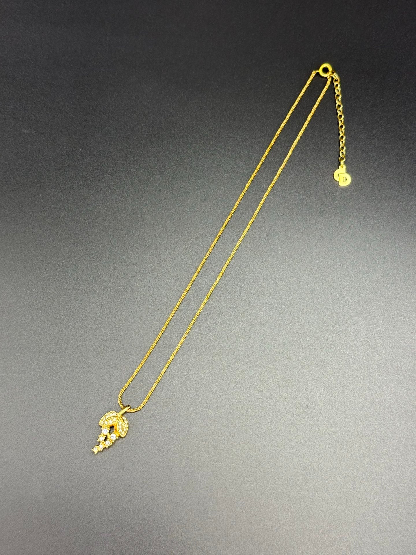 DIOR Grape pendant Vintage Necklace