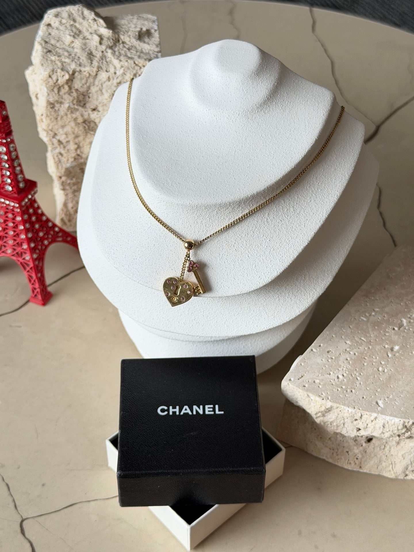 CHANEL DoubleC  Heart-shaped lock and keys