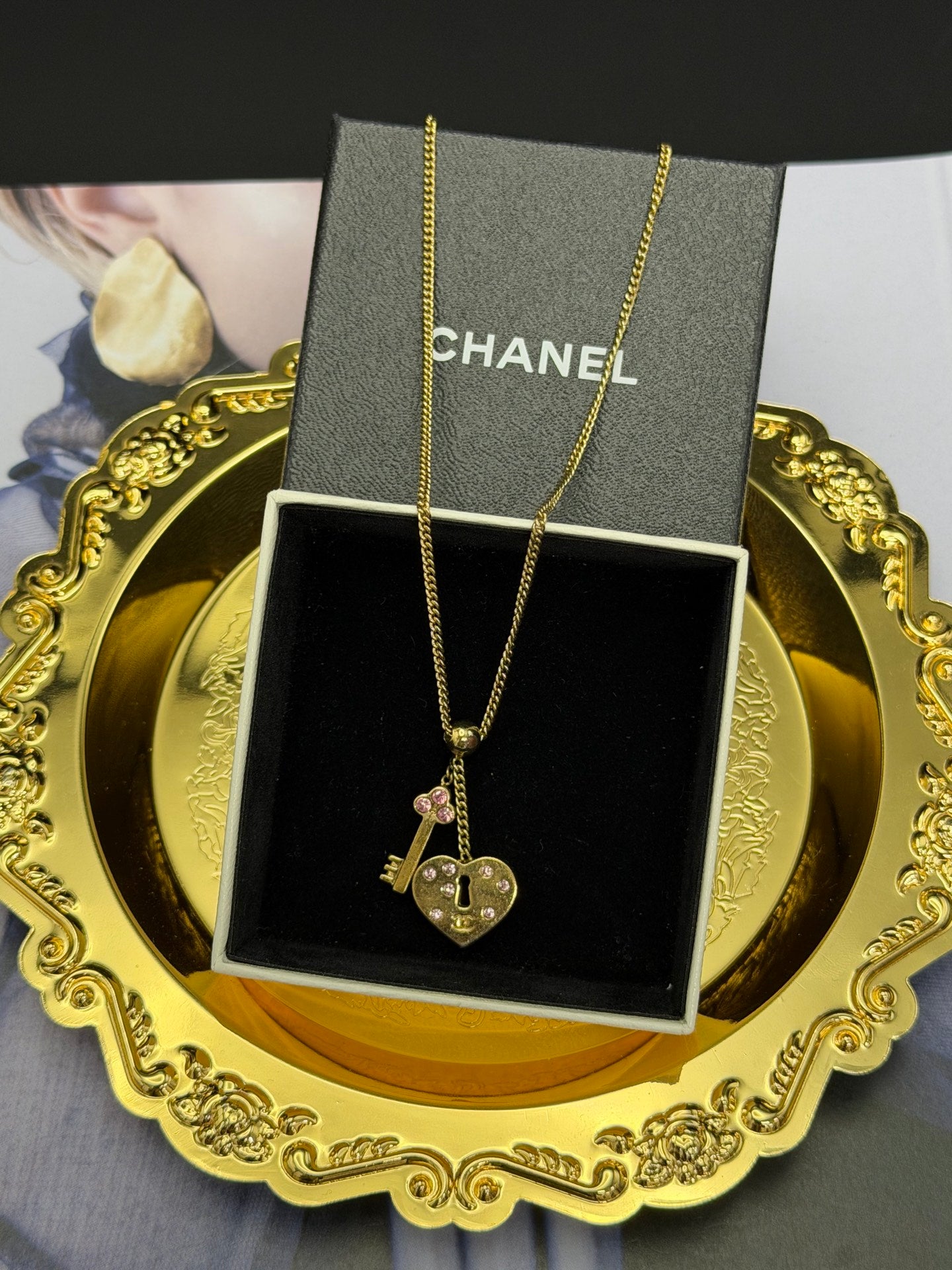 CHANEL DoubleC  Heart-shaped lock and keys