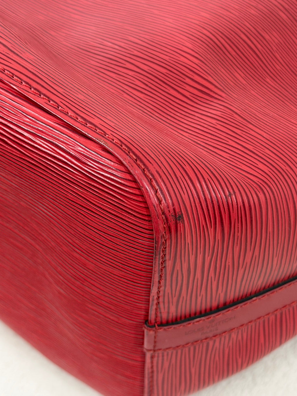 Louis Vuitton Vintage Epi Petit Noe Bucket Bag Castilian Red