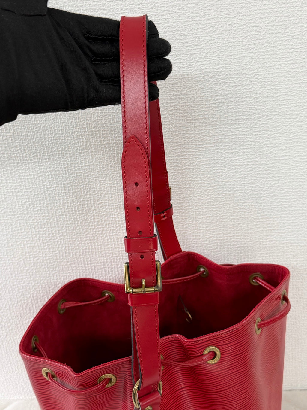 Louis Vuitton Vintage Epi Petit Noe Bucket Bag Castilian Red