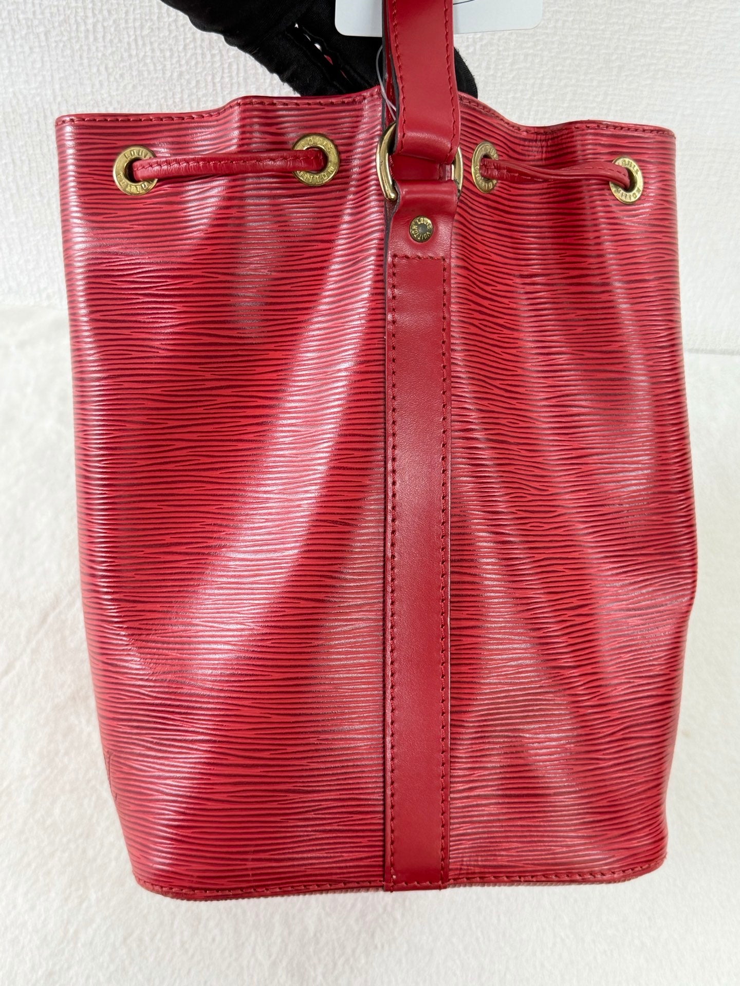 Louis Vuitton Vintage Epi Petit Noe Bucket Bag Castilian Red