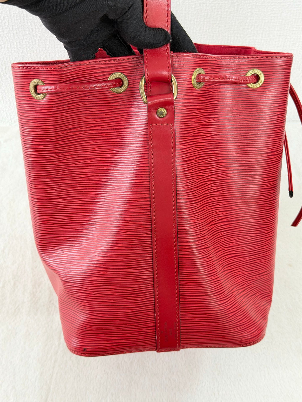 Louis Vuitton Vintage Epi Petit Noe Bucket Bag Castilian Red