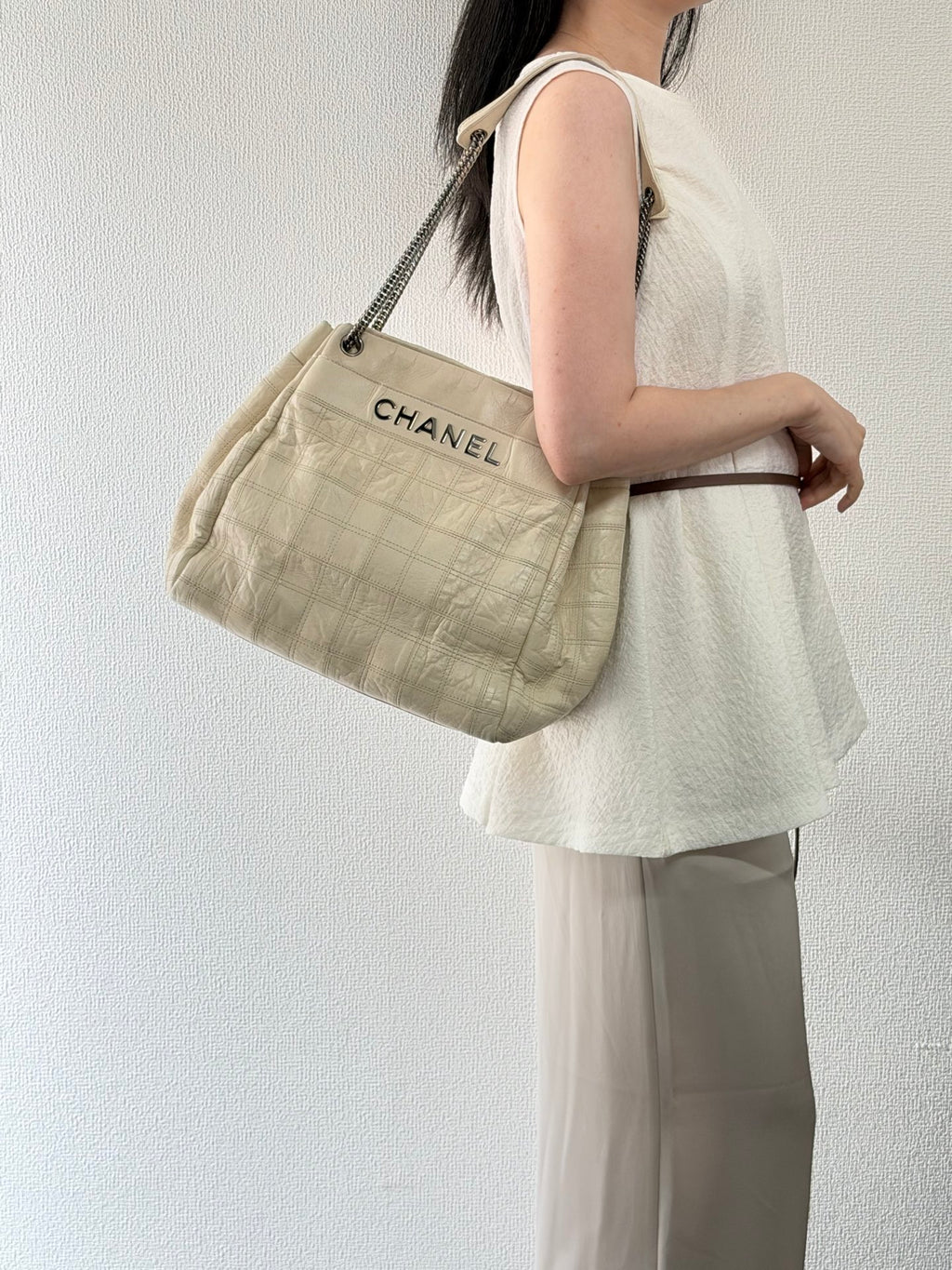 Chanel Vintage Chocolate Bar Logo Chain Tote Bag Cream Leather