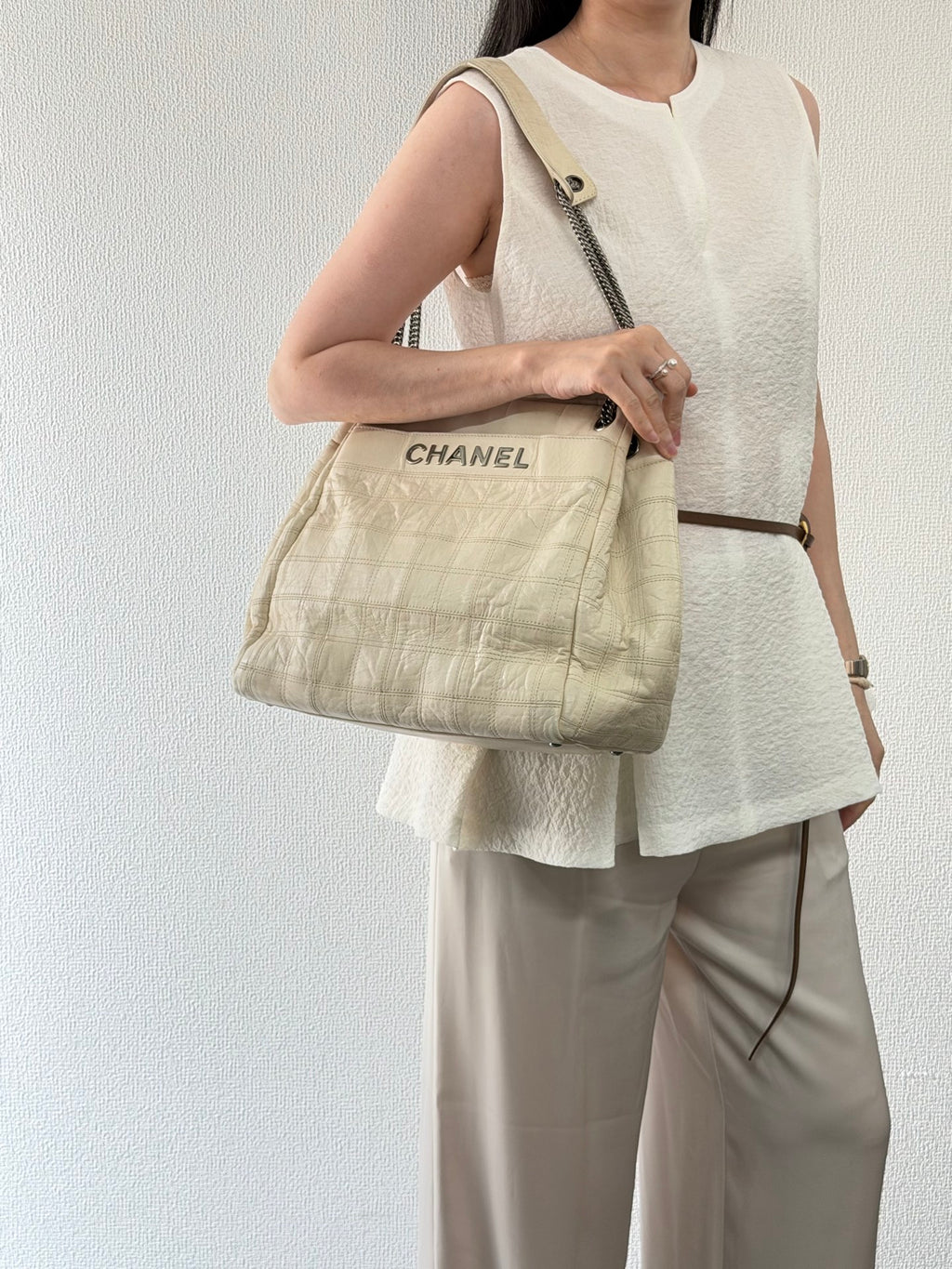 Chanel Vintage Chocolate Bar Logo Chain Tote Bag Cream Leather
