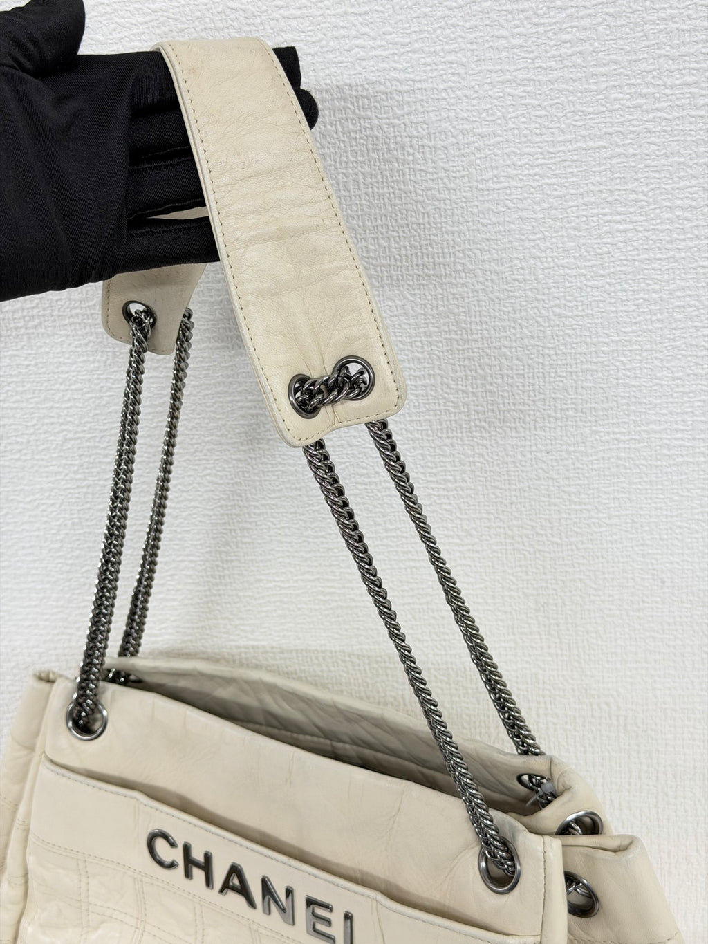 Chanel Vintage Chocolate Bar Logo Chain Tote Bag Cream Leather