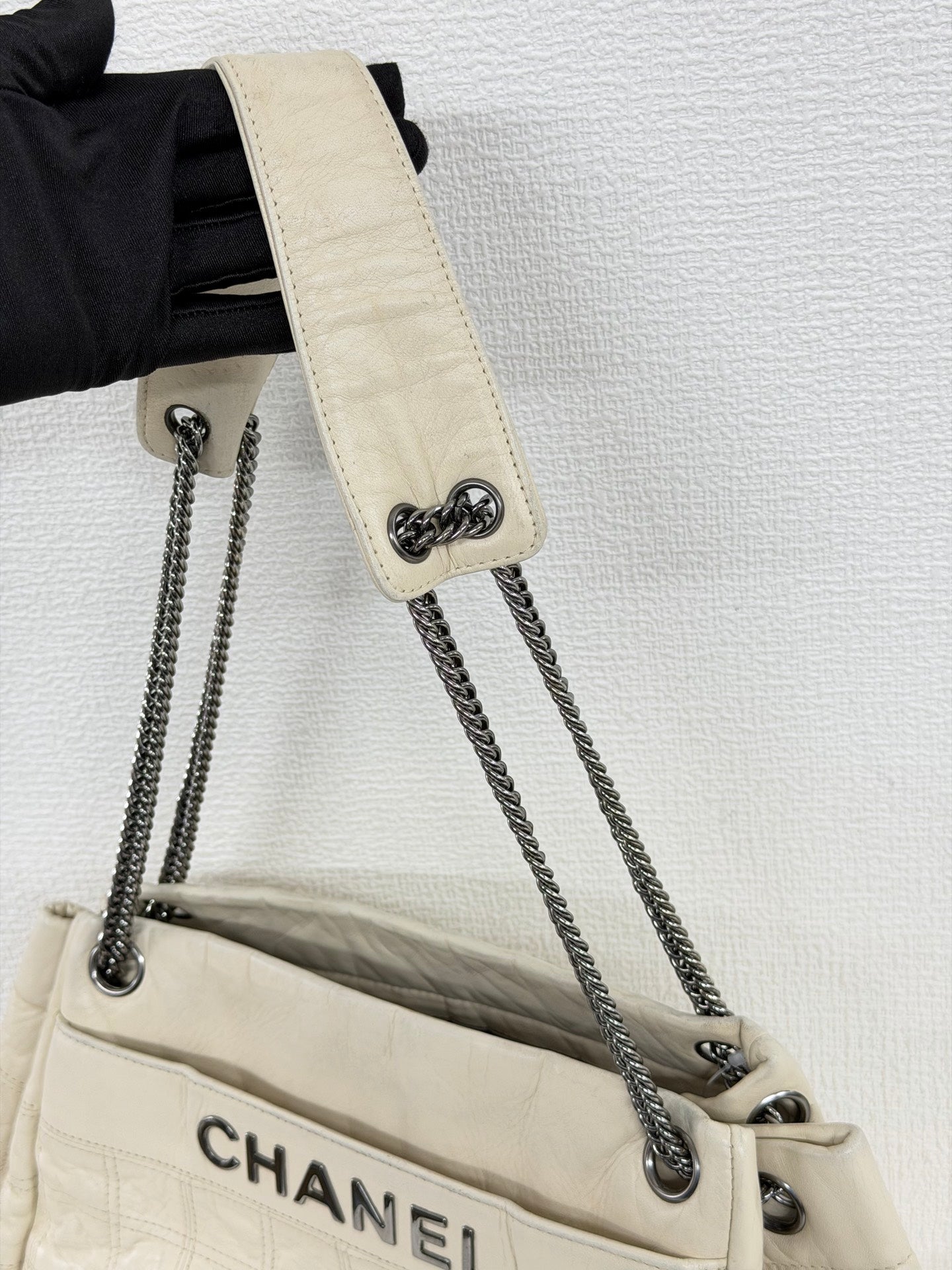 Chanel Vintage Chocolate Bar Logo Chain Tote Bag Cream Leather